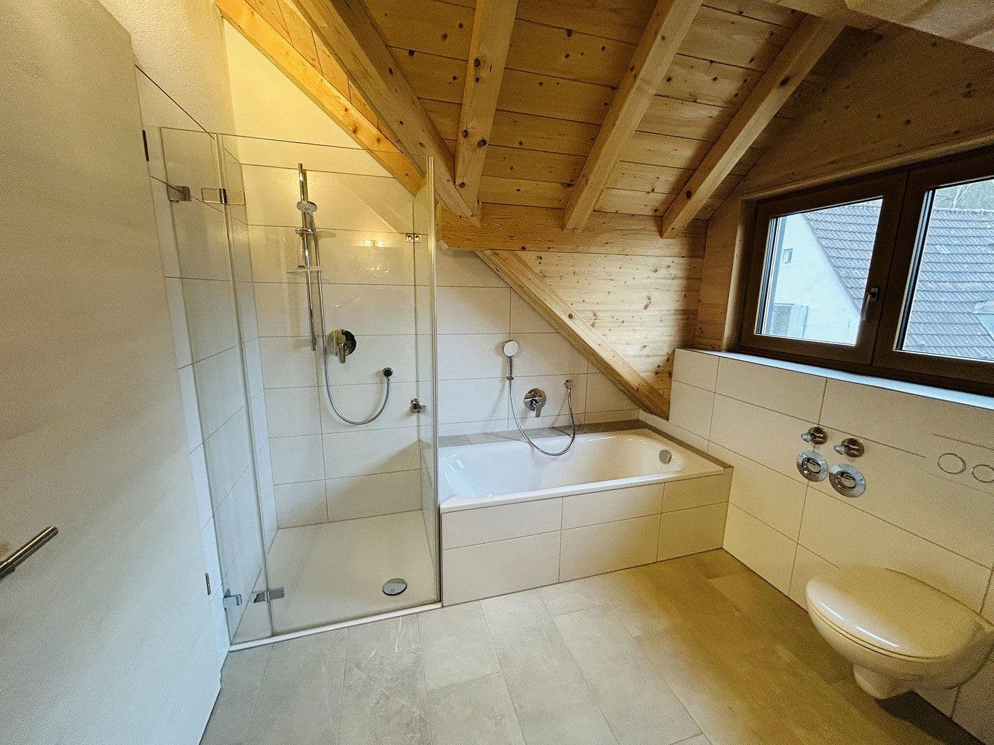 Prenájom bytu 3-izbový 81 m², Wolfratshausen, Bavorsko Prenájom bytu 3-izbový 81 m², Wolfratshausen, Bavorsko