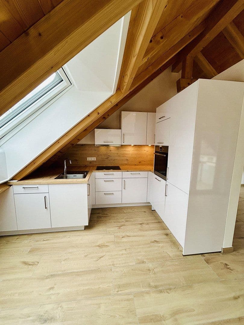 Prenájom bytu 3-izbový 81 m², Wolfratshausen, Bavorsko Prenájom bytu 3-izbový 81 m², Wolfratshausen, Bavorsko