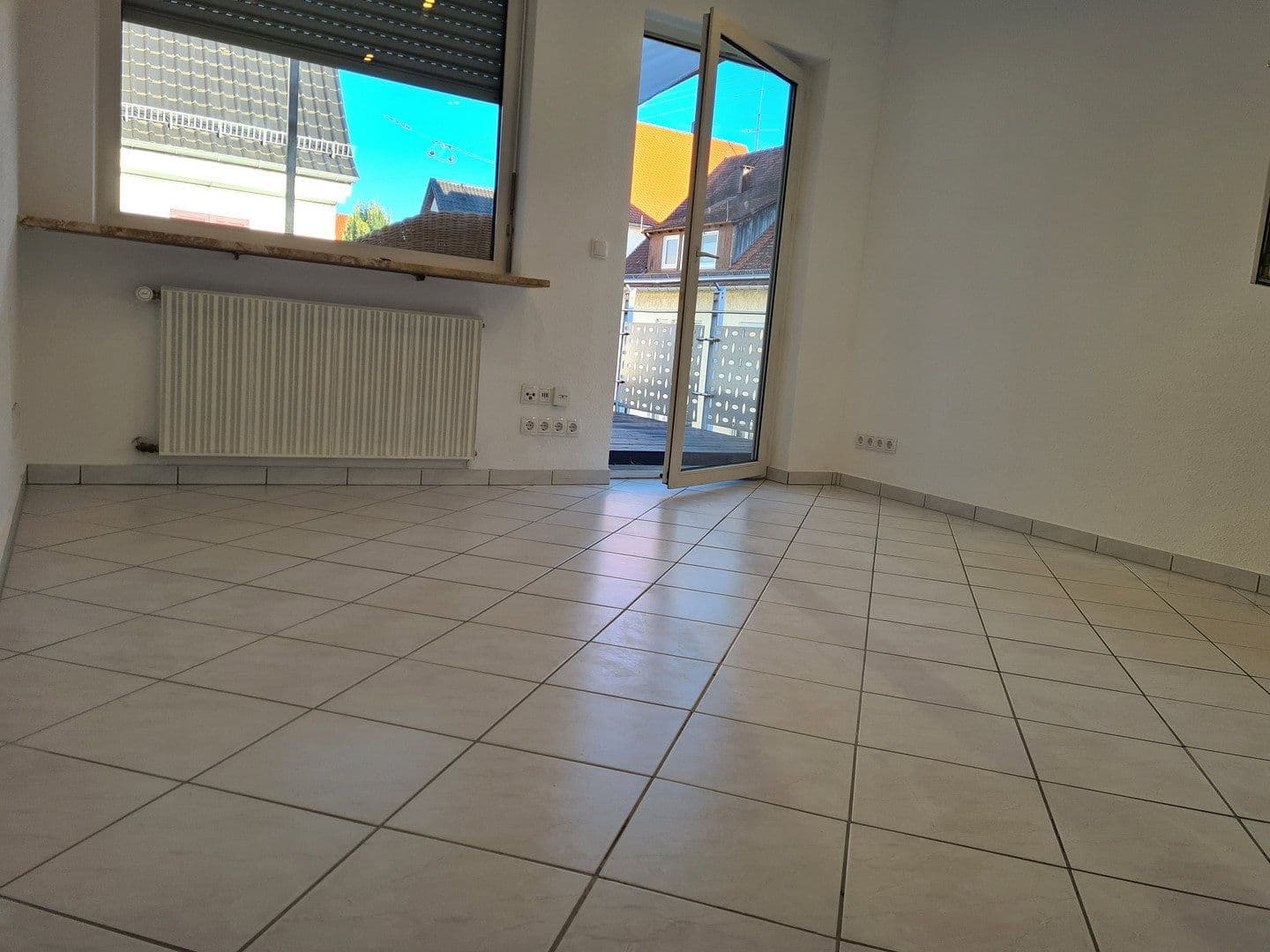 Prenájom bytu 4-izbový 115 m², Fellbach, Bádensko-Wurttembersko Prenájom bytu 4-izbový 115 m², Fellbach, Bádensko-Wurttembersko