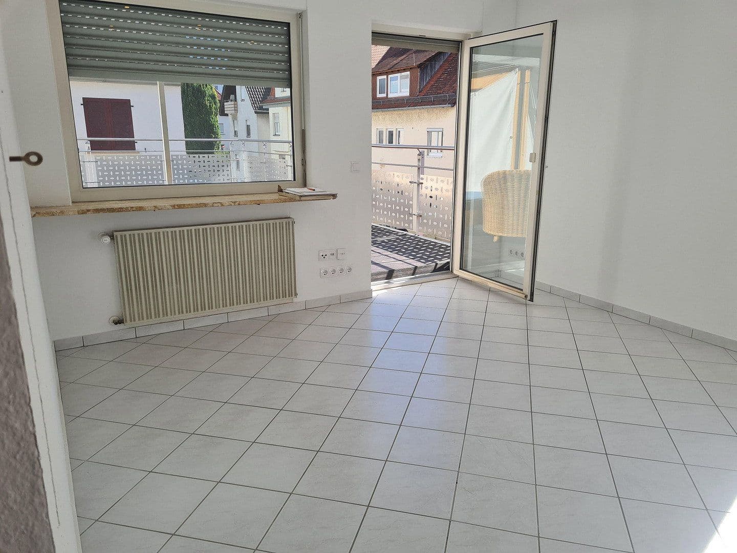 Prenájom bytu 4-izbový 115 m², Fellbach, Bádensko-Wurttembersko Prenájom bytu 4-izbový 115 m², Fellbach, Bádensko-Wurttembersko