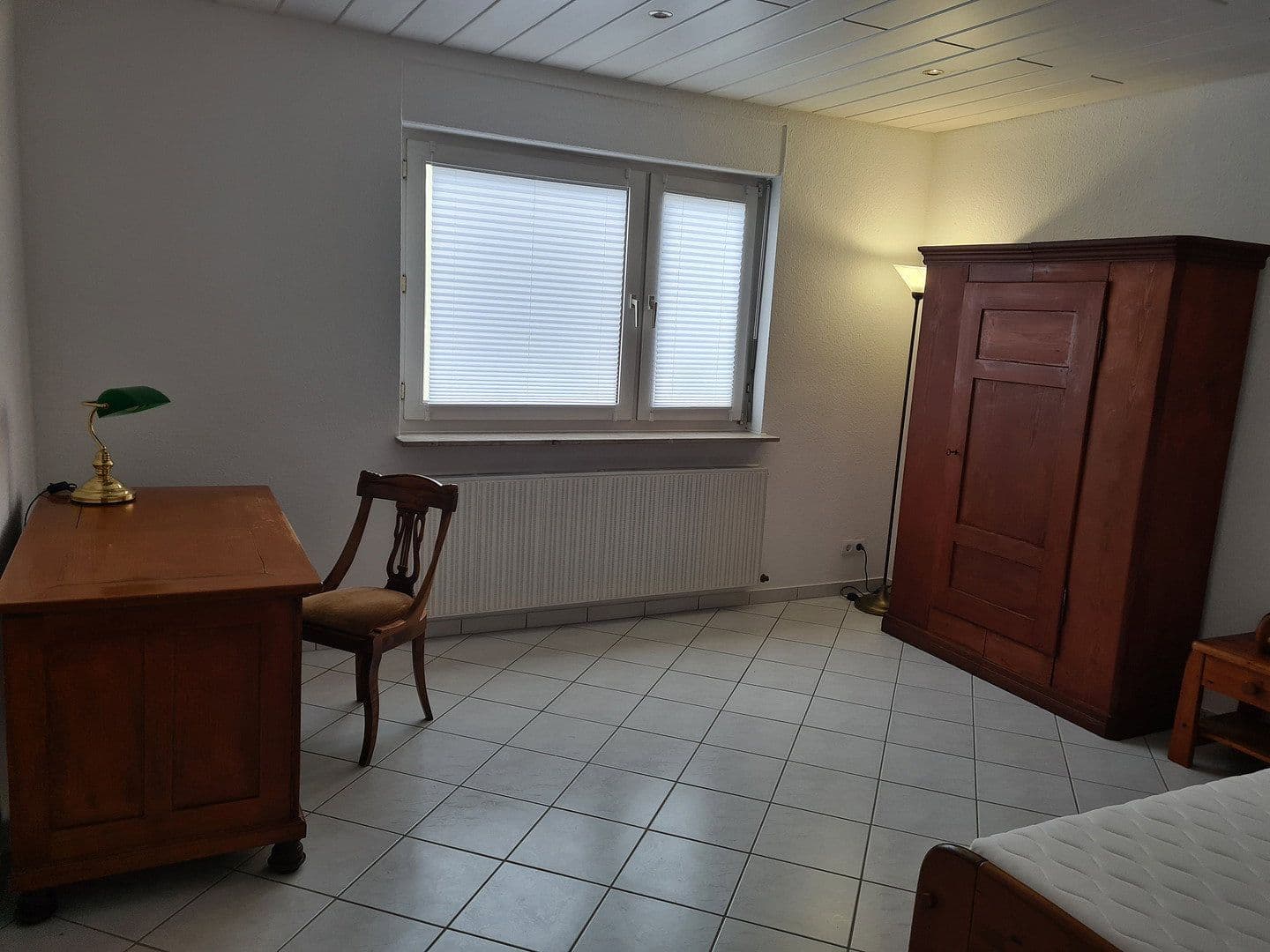 Prenájom bytu 4-izbový 115 m², Fellbach, Bádensko-Wurttembersko Prenájom bytu 4-izbový 115 m², Fellbach, Bádensko-Wurttembersko