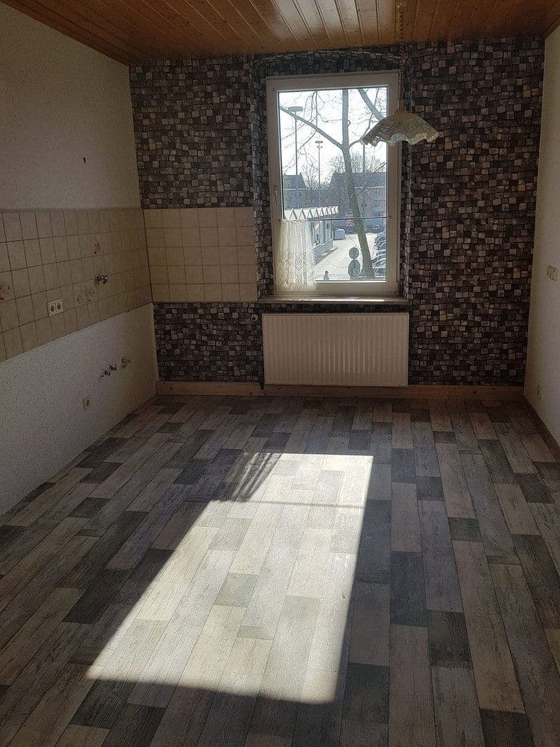Prenájom bytu 3-izbový 72 m², Ziegelhorststraße 45, Duisburg, Severné Porýnie - Westfálsko Prenájom bytu 3-izbový 72 m², Ziegelhorststraße 45, Duisburg, Severné Porýnie - Westfálsko