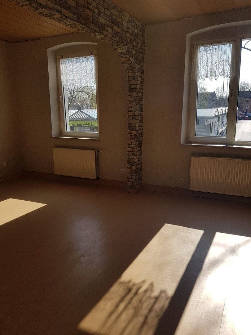 Prenájom bytu 3-izbový 72 m², Ziegelhorststraße 45, Duisburg, Severné Porýnie - Westfálsko Prenájom bytu 3-izbový 72 m², Ziegelhorststraße 45, Duisburg, Severné Porýnie - Westfálsko