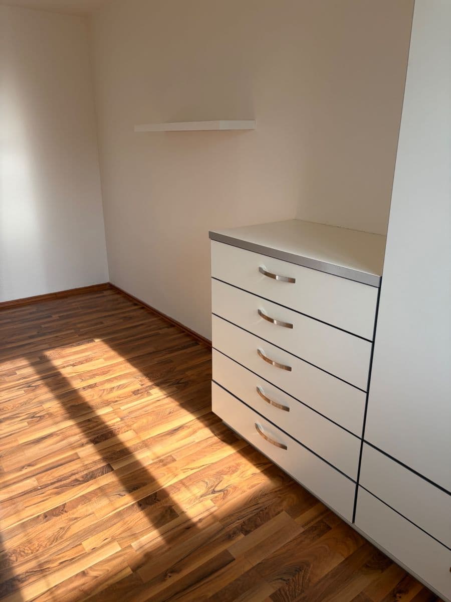 Prenájom bytu 2-izbový 43 m², Skupova, Olomouc, Olomoucký kraj Prenájom bytu 2-izbový 43 m², Skupova, Olomouc, Olomoucký kraj