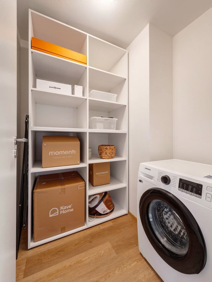 Prenájom bytu 1-izbový 40 m², Františka Kováříka, Plzeň, Plzeňský kraj Prenájom bytu 1-izbový 40 m², Františka Kováříka, Plzeň, Plzeňský kraj