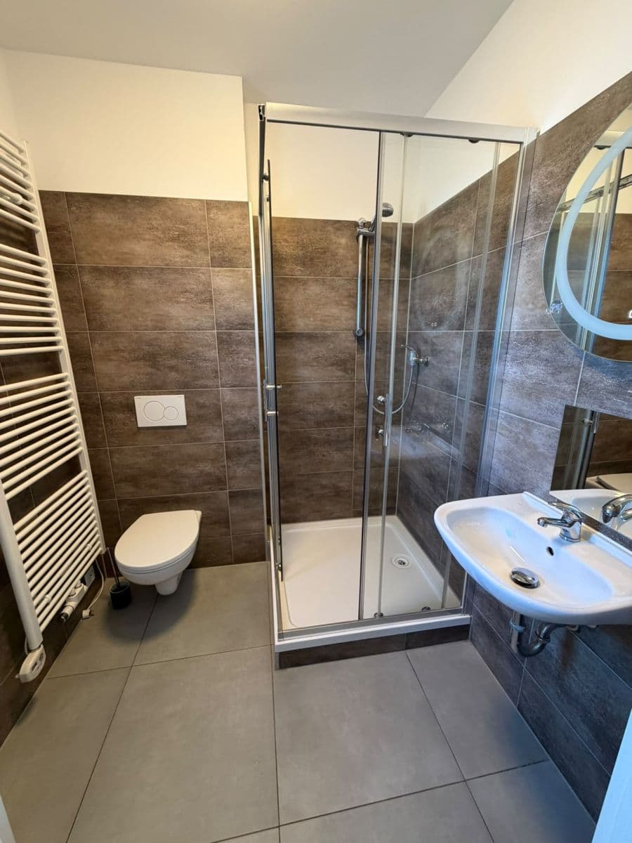 Predaj domu 147 m², pozemok 946 m², K Březné, Vysoký Újezd, Středočeský kraj Predaj domu 147 m², pozemok 946 m², K Březné, Vysoký Újezd, Středočeský kraj