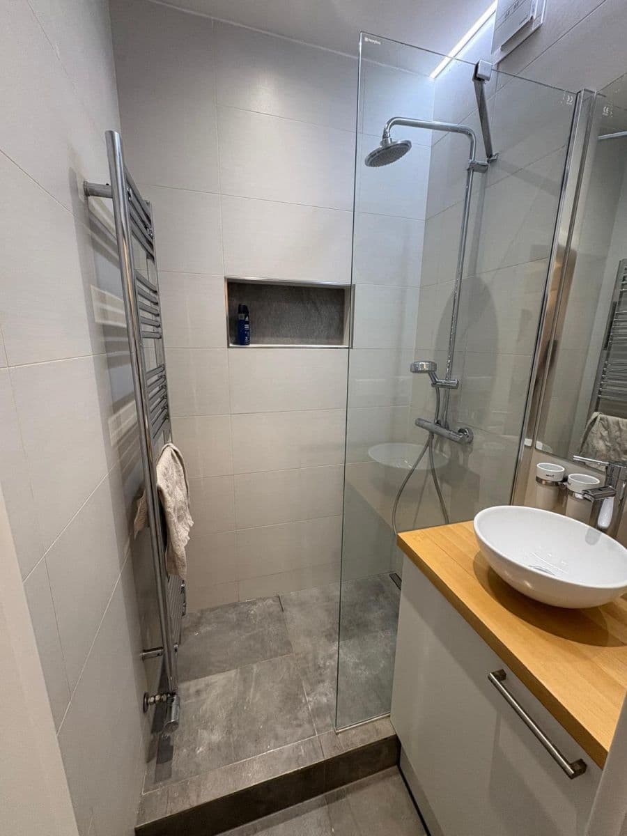 Prenájom bytu 2-izbový 45 m², Evropská, Praha, Praha Prenájom bytu 2-izbový 45 m², Evropská, Praha, Praha