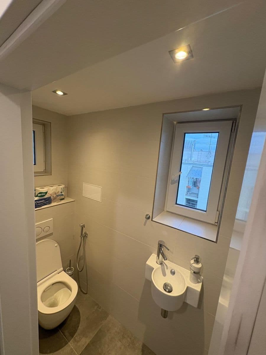 Prenájom bytu 2-izbový 45 m², Evropská, Praha, Praha Prenájom bytu 2-izbový 45 m², Evropská, Praha, Praha