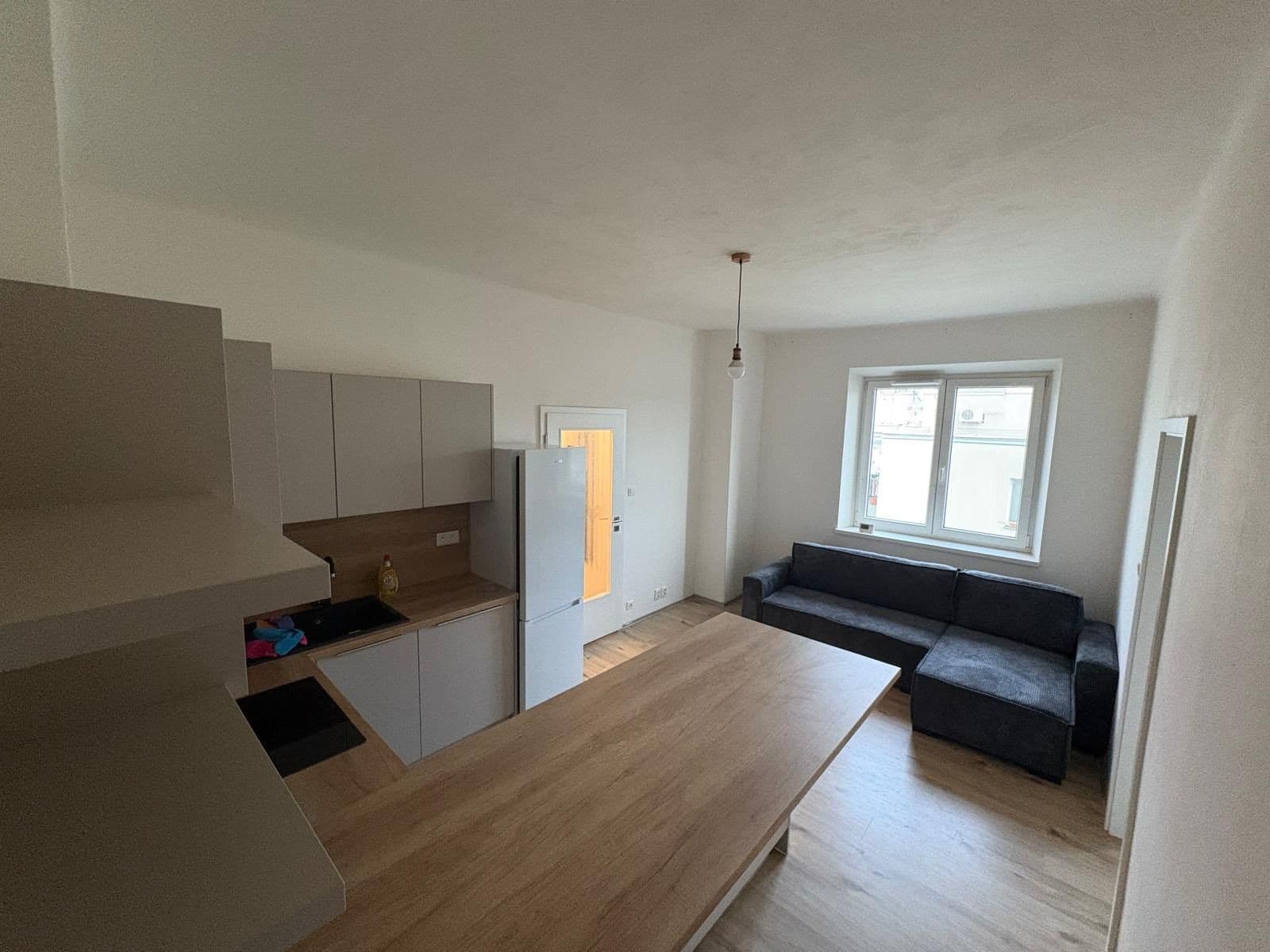 Prenájom bytu 2-izbový 45 m², Evropská, Praha, Praha Prenájom bytu 2-izbový 45 m², Evropská, Praha, Praha
