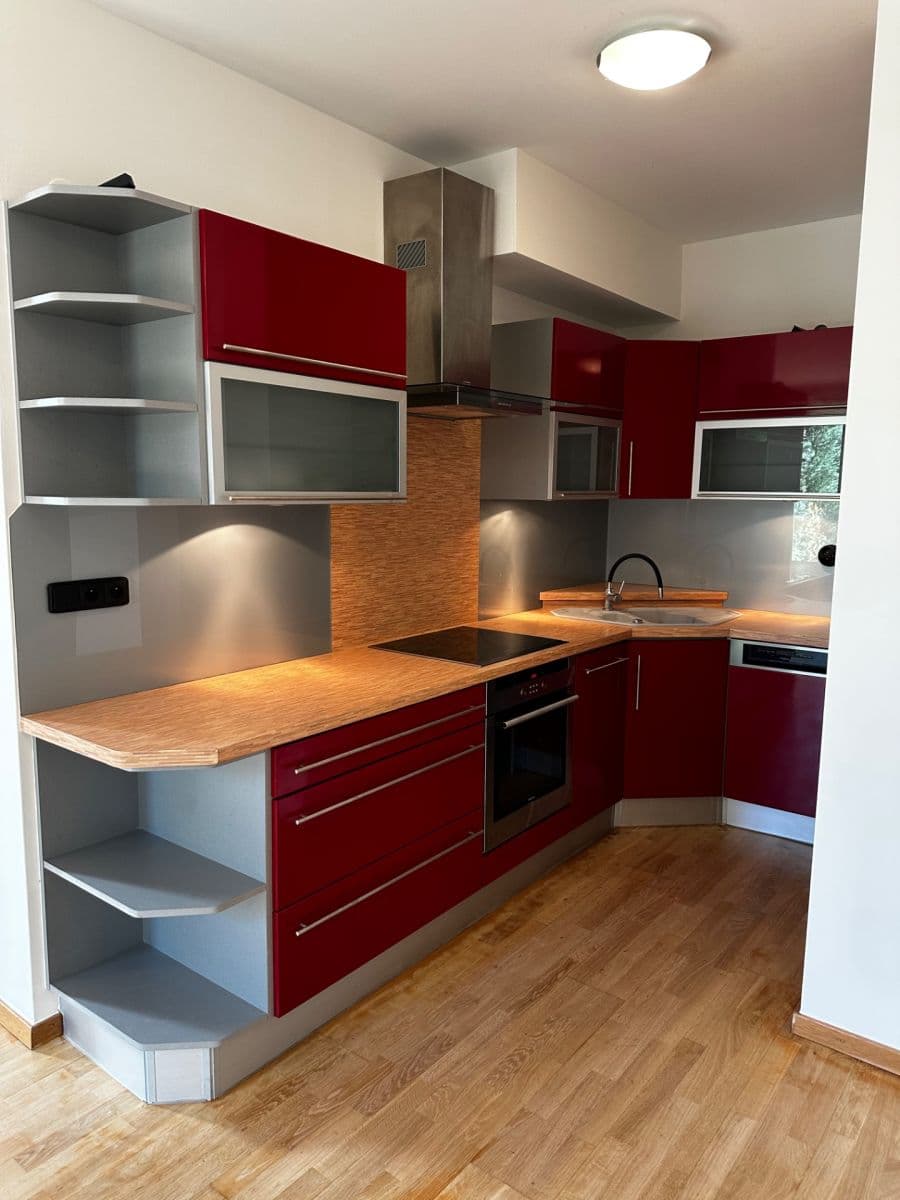 Prenájom bytu 2-izbový 66 m², Valečovská, Praha, Praha Prenájom bytu 2-izbový 66 m², Valečovská, Praha, Praha