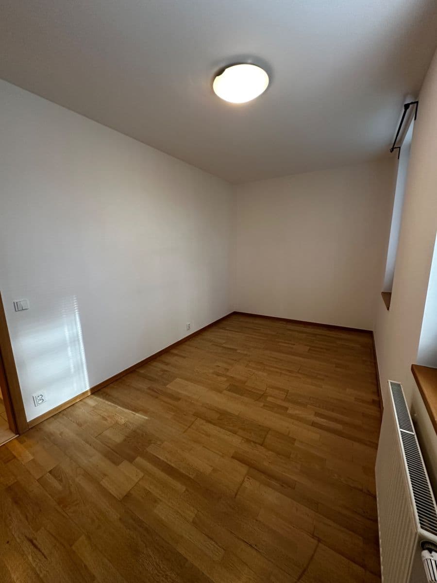 Prenájom bytu 2-izbový 66 m², Valečovská, Praha, Praha Prenájom bytu 2-izbový 66 m², Valečovská, Praha, Praha