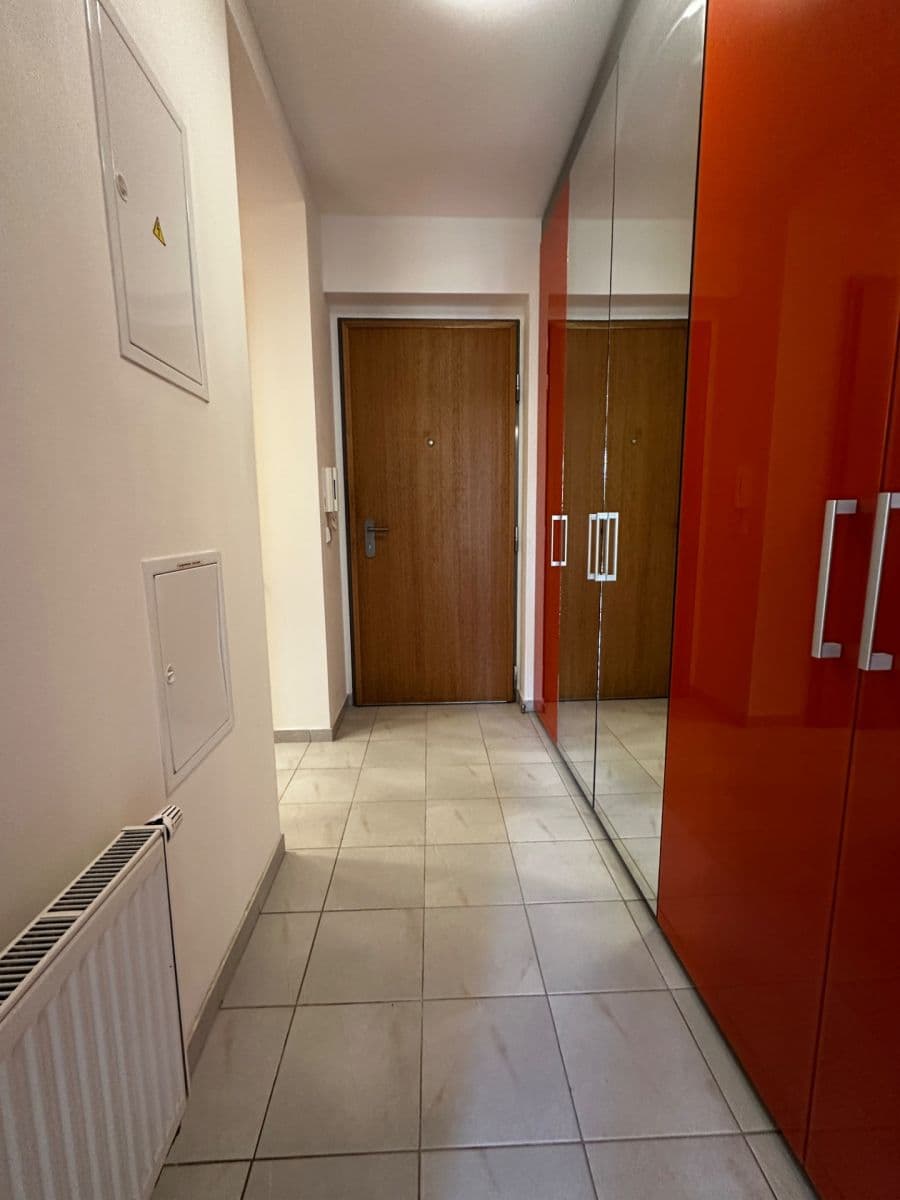 Prenájom bytu 2-izbový 66 m², Valečovská, Praha, Praha Prenájom bytu 2-izbový 66 m², Valečovská, Praha, Praha