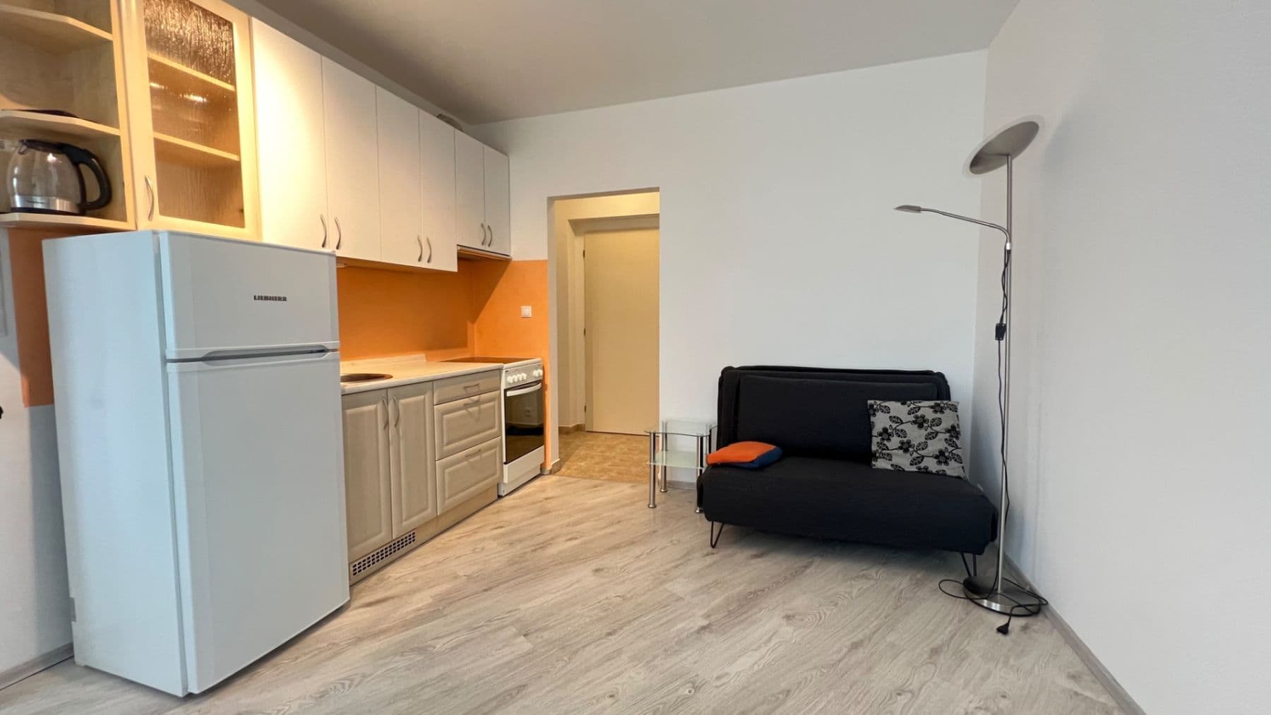Prenájom bytu 2-izbový 30 m², Chotěšovská, Praha, Praha Prenájom bytu 2-izbový 30 m², Chotěšovská, Praha, Praha