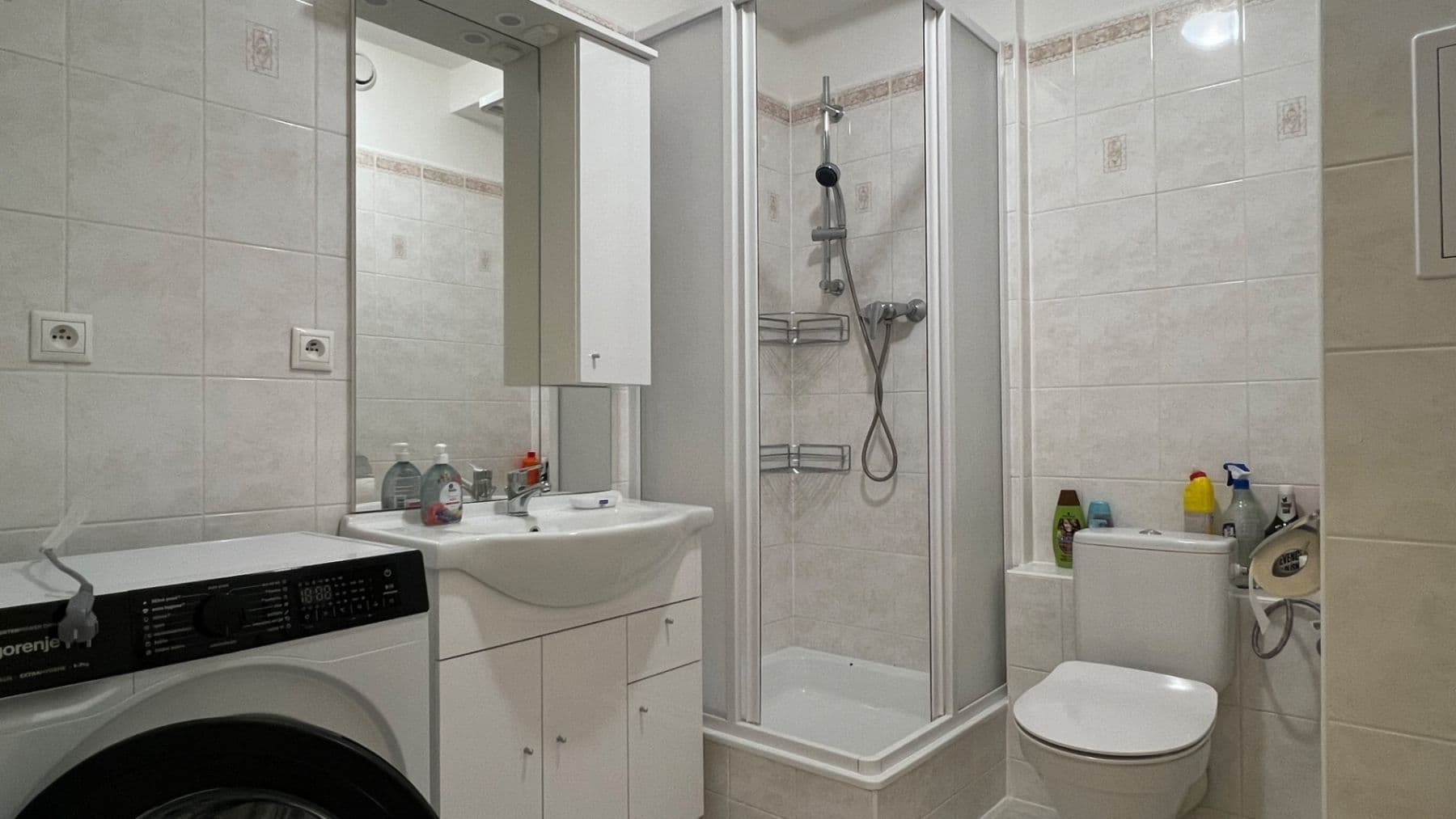 Prenájom bytu 2-izbový 30 m², Chotěšovská, Praha, Praha Prenájom bytu 2-izbový 30 m², Chotěšovská, Praha, Praha