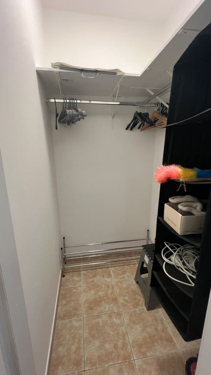 Prenájom bytu 2-izbový 30 m², Chotěšovská, Praha, Praha Prenájom bytu 2-izbový 30 m², Chotěšovská, Praha, Praha
