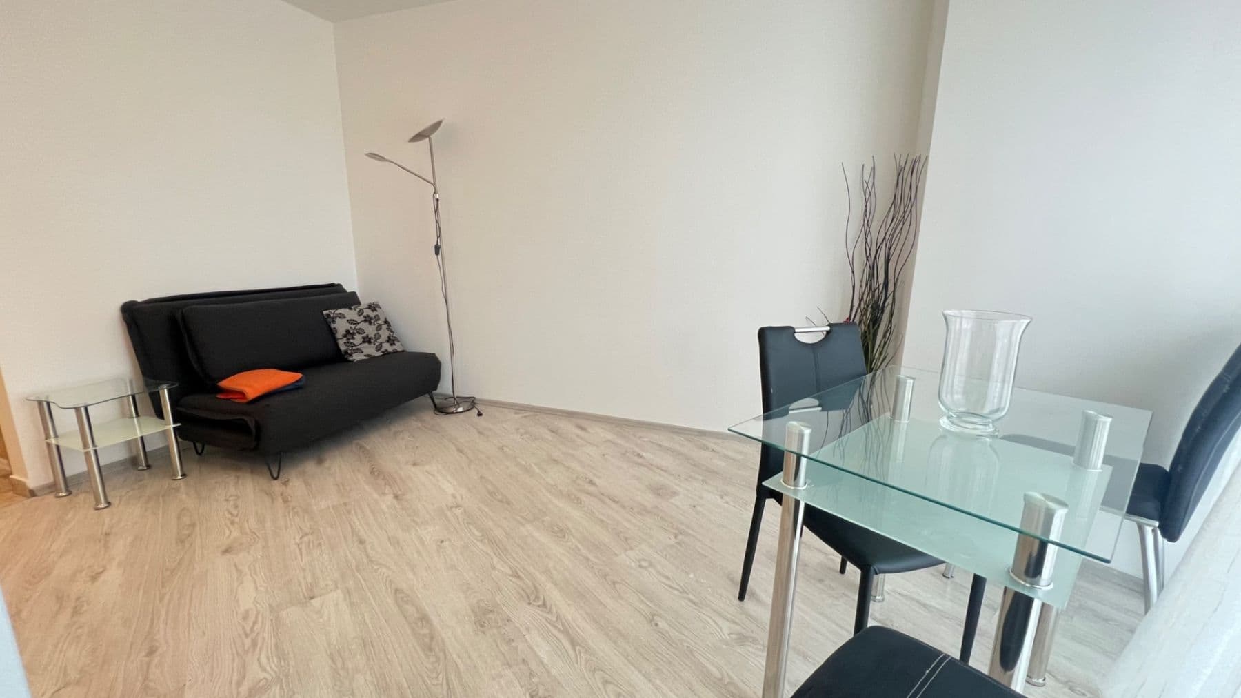 Prenájom bytu 2-izbový 30 m², Chotěšovská, Praha, Praha Prenájom bytu 2-izbový 30 m², Chotěšovská, Praha, Praha