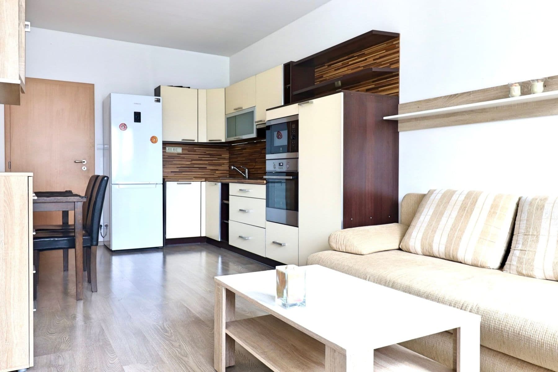 Prenájom bytu 2-izbový 45 m², Zakšínská, Praha, Praha Prenájom bytu 2-izbový 45 m², Zakšínská, Praha, Praha