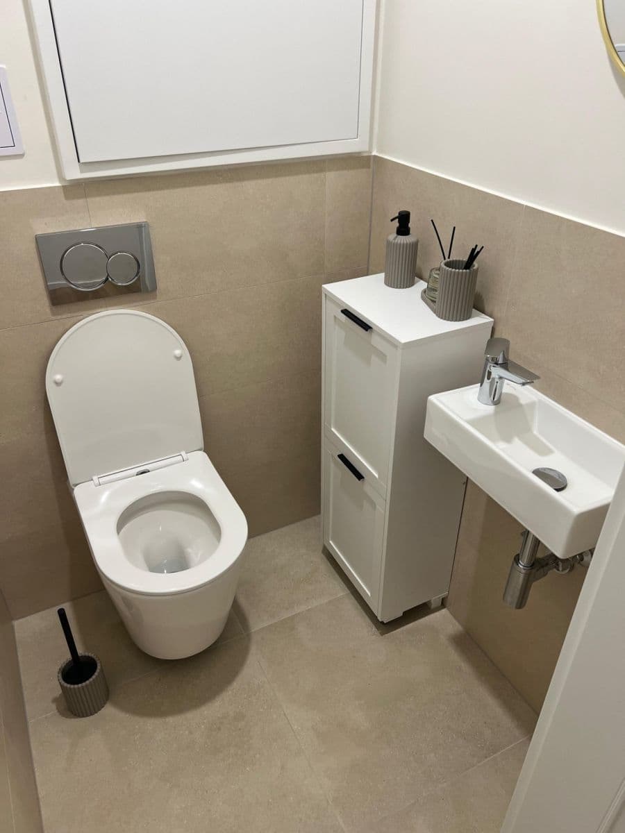 Prenájom bytu 1-izbový 45 m², Cukerní, Praha, Praha Prenájom bytu 1-izbový 45 m², Cukerní, Praha, Praha