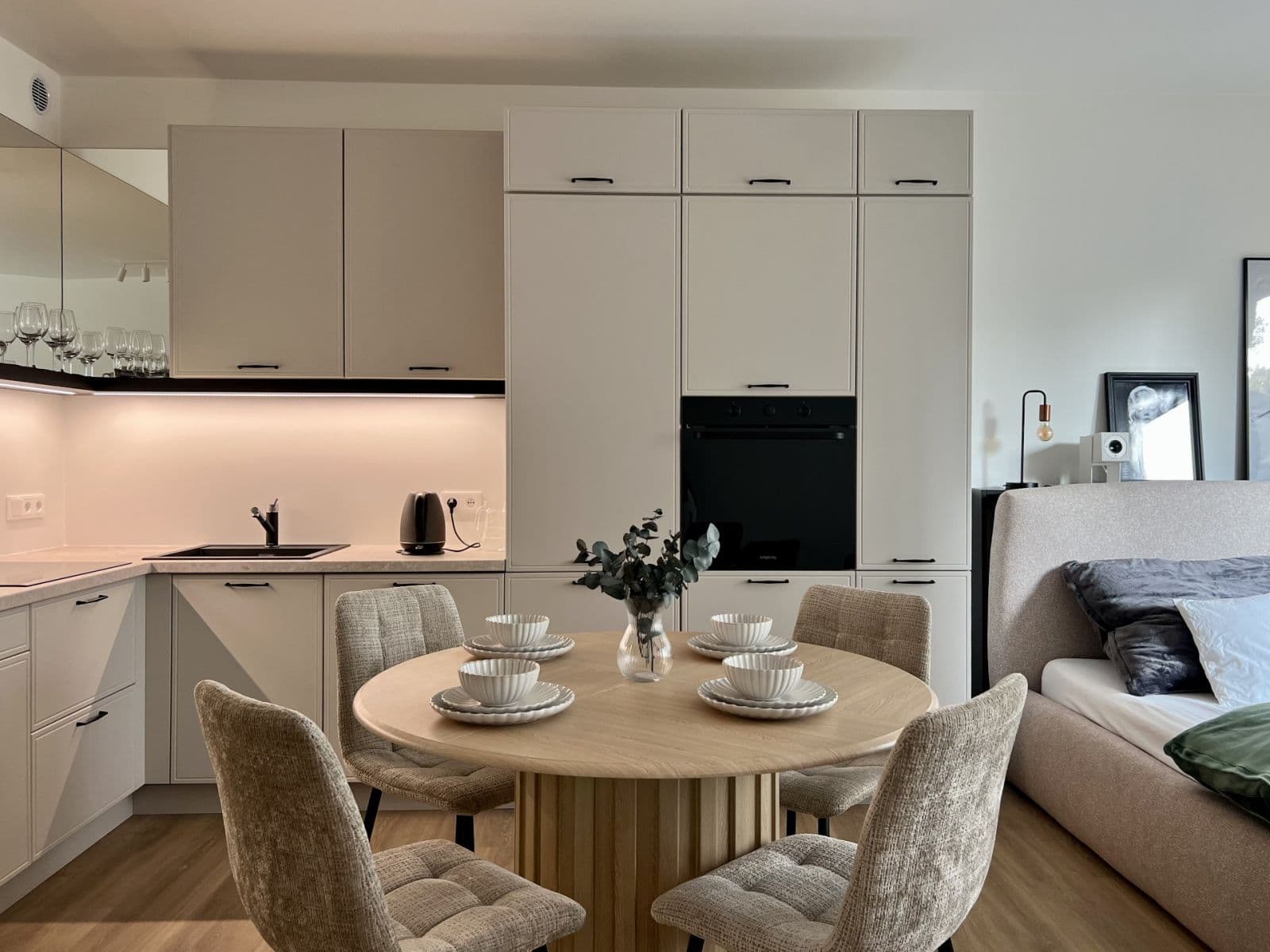 Prenájom bytu 1-izbový 45 m², Cukerní, Praha, Praha Prenájom bytu 1-izbový 45 m², Cukerní, Praha, Praha
