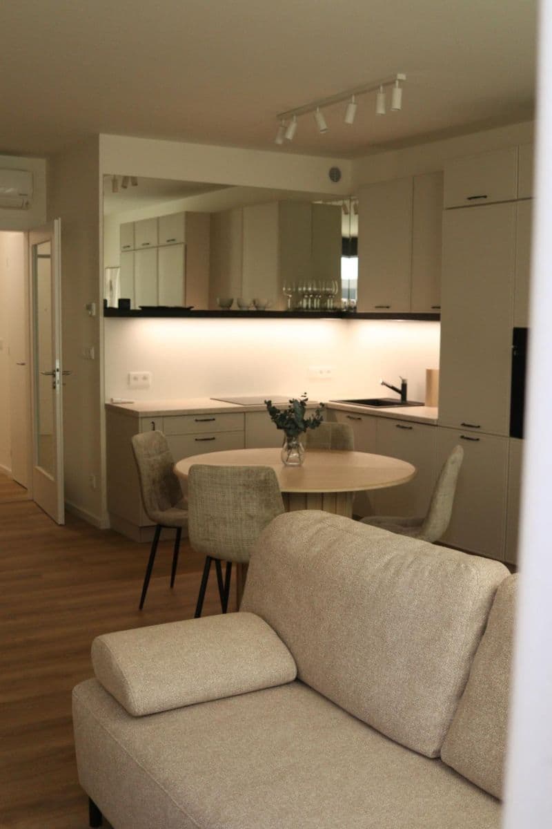 Prenájom bytu 1-izbový 45 m², Cukerní, Praha, Praha Prenájom bytu 1-izbový 45 m², Cukerní, Praha, Praha