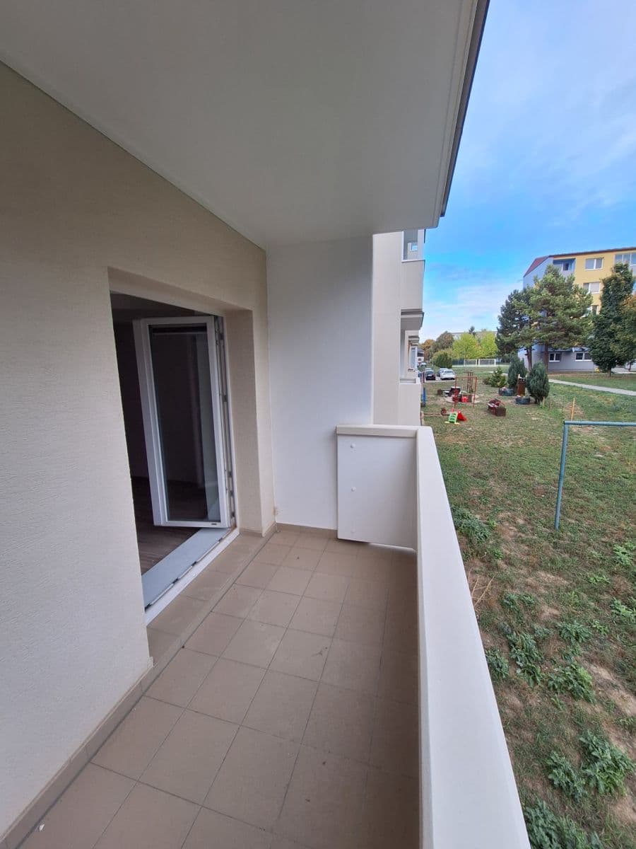 Predaj bytu 2-izbový 66 m², Železničná, Senica, Trnavský kraj Predaj bytu 2-izbový 66 m², Železničná, Senica, Trnavský kraj
