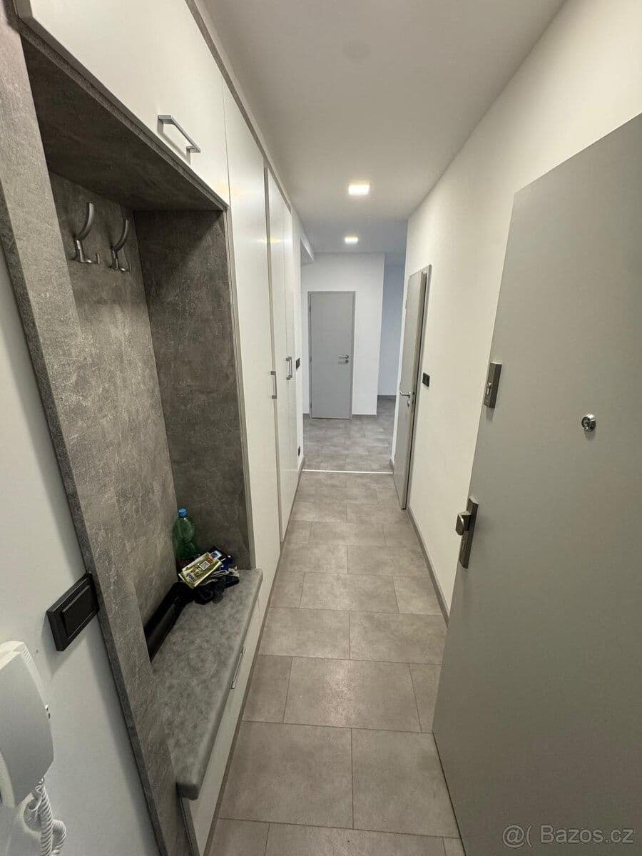 Prenájom bytu 2-izbový 54 m², Dukelská, Třinec, Moravskoslezský kraj Prenájom bytu 2-izbový 54 m², Dukelská, Třinec, Moravskoslezský kraj
