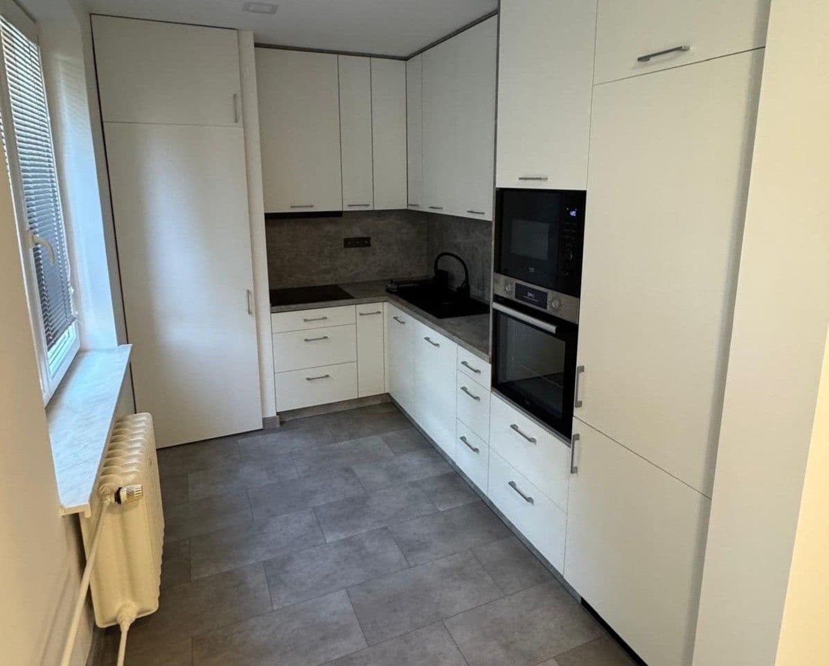 Prenájom bytu 2-izbový 54 m², Dukelská, Třinec, Moravskoslezský kraj Prenájom bytu 2-izbový 54 m², Dukelská, Třinec, Moravskoslezský kraj