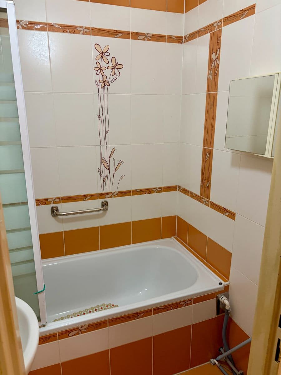 Predaj bytu 3-izbový 59 m², Charkovská, Ostrava, Moravskoslezský kraj Predaj bytu 3-izbový 59 m², Charkovská, Ostrava, Moravskoslezský kraj