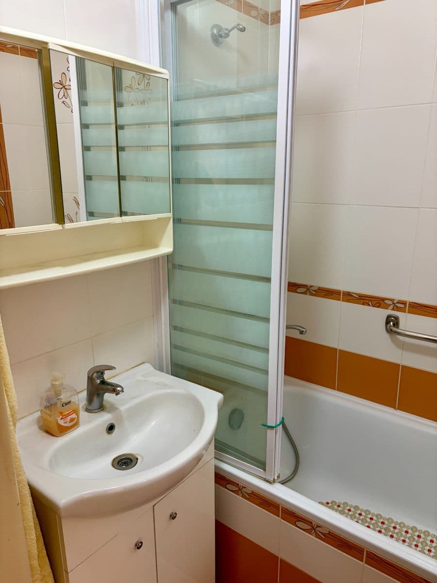 Predaj bytu 3-izbový 59 m², Charkovská, Ostrava, Moravskoslezský kraj Predaj bytu 3-izbový 59 m², Charkovská, Ostrava, Moravskoslezský kraj