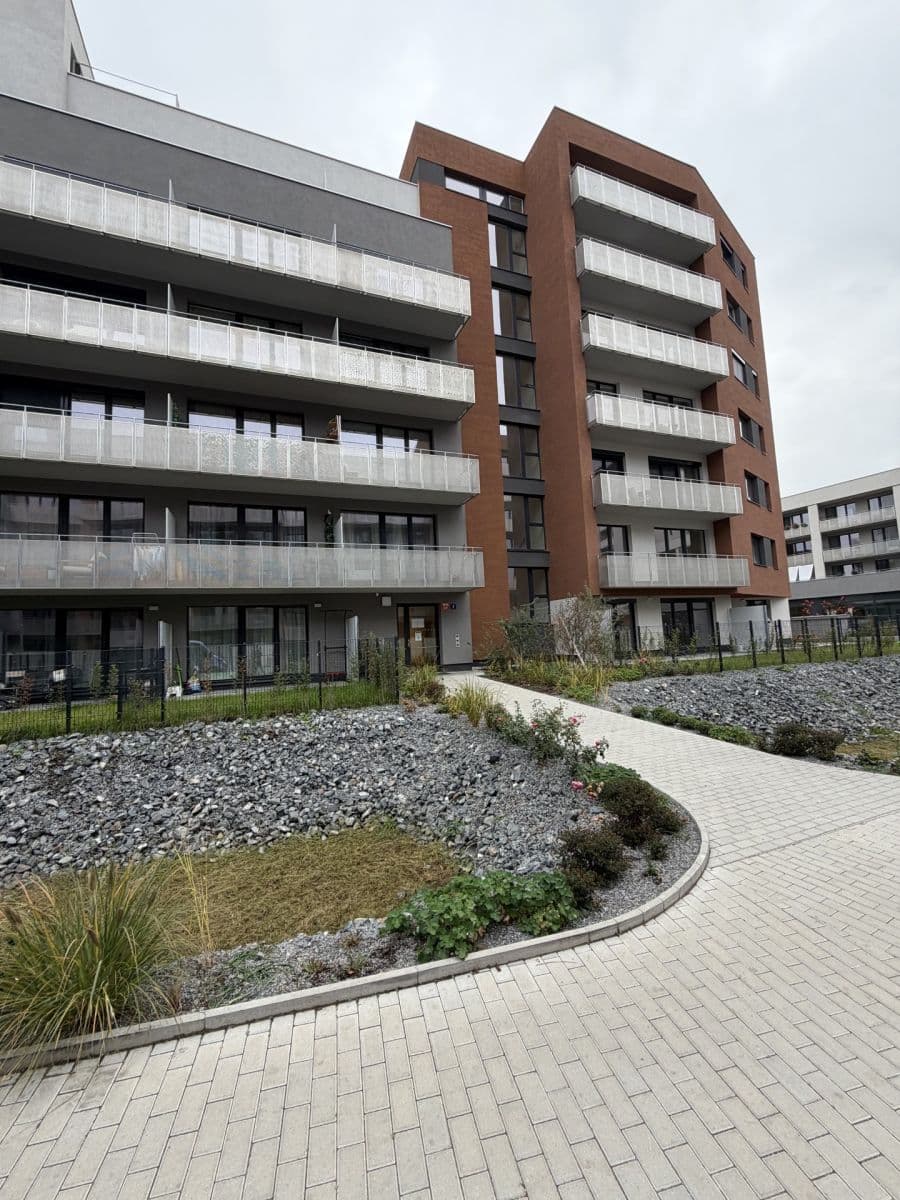 Prenájom bytu 1-izbový 36 m², Gerstelova, Praha, Praha Prenájom bytu 1-izbový 36 m², Gerstelova, Praha, Praha