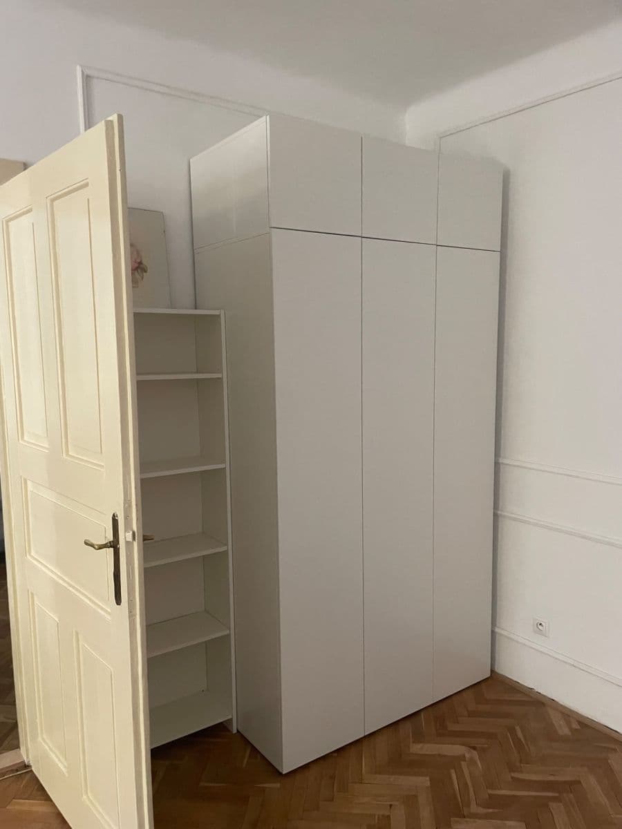 Prenájom bytu 2-izbový 45 m², Bukureštská, Bratislava - mestská časť Staré Mesto, Bratislavský kraj Prenájom bytu 2-izbový 45 m², Bukureštská, Bratislava - mestská časť Staré Mesto, Bratislavský kraj