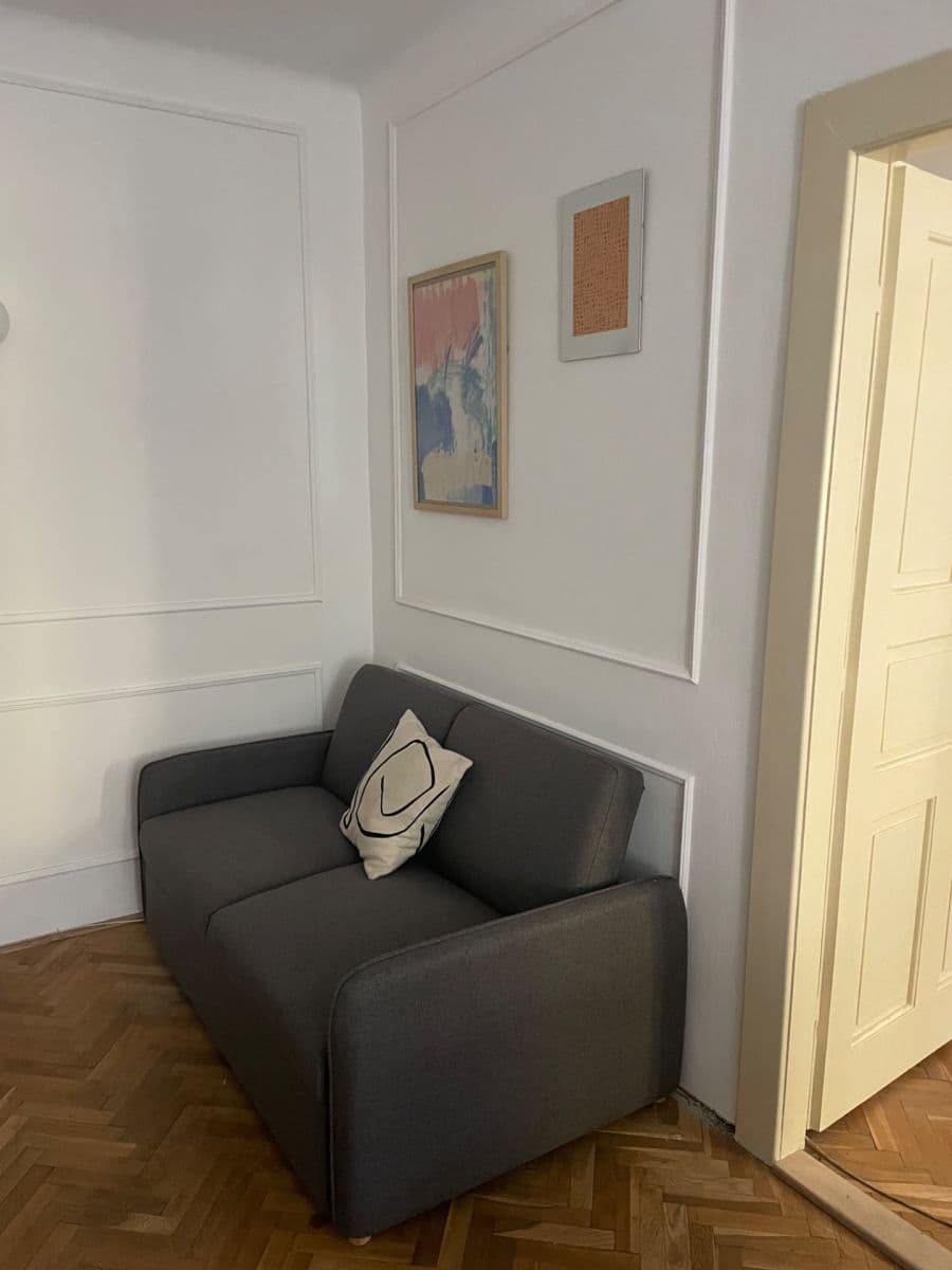 Prenájom bytu 2-izbový 45 m², Bukureštská, Bratislava - mestská časť Staré Mesto, Bratislavský kraj Prenájom bytu 2-izbový 45 m², Bukureštská, Bratislava - mestská časť Staré Mesto, Bratislavský kraj