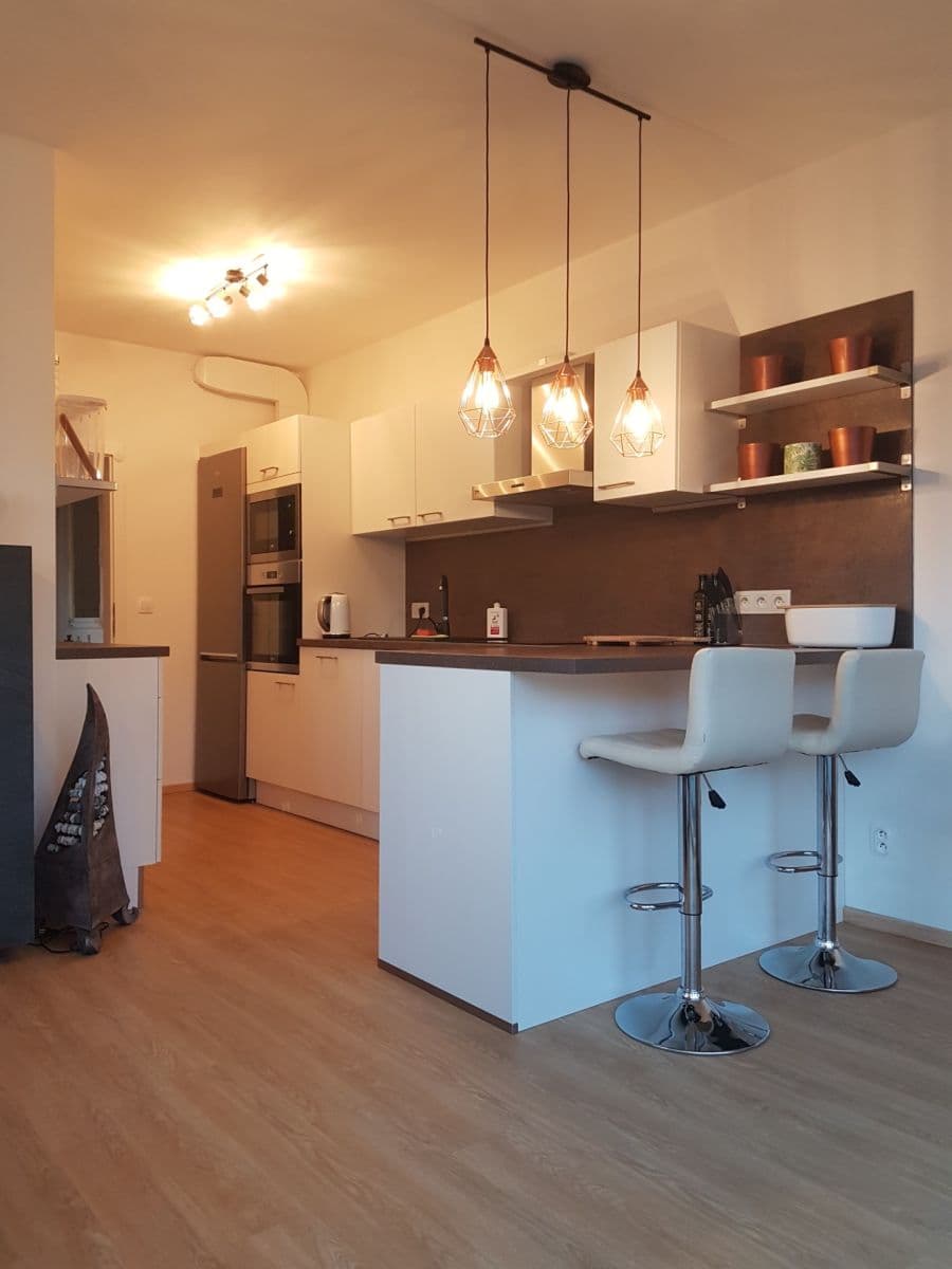 Prenájom bytu 2-izbový 47 m², U Elektrárny, Vrané nad Vltavou, Středočeský kraj Prenájom bytu 2-izbový 47 m², U Elektrárny, Vrané nad Vltavou, Středočeský kraj