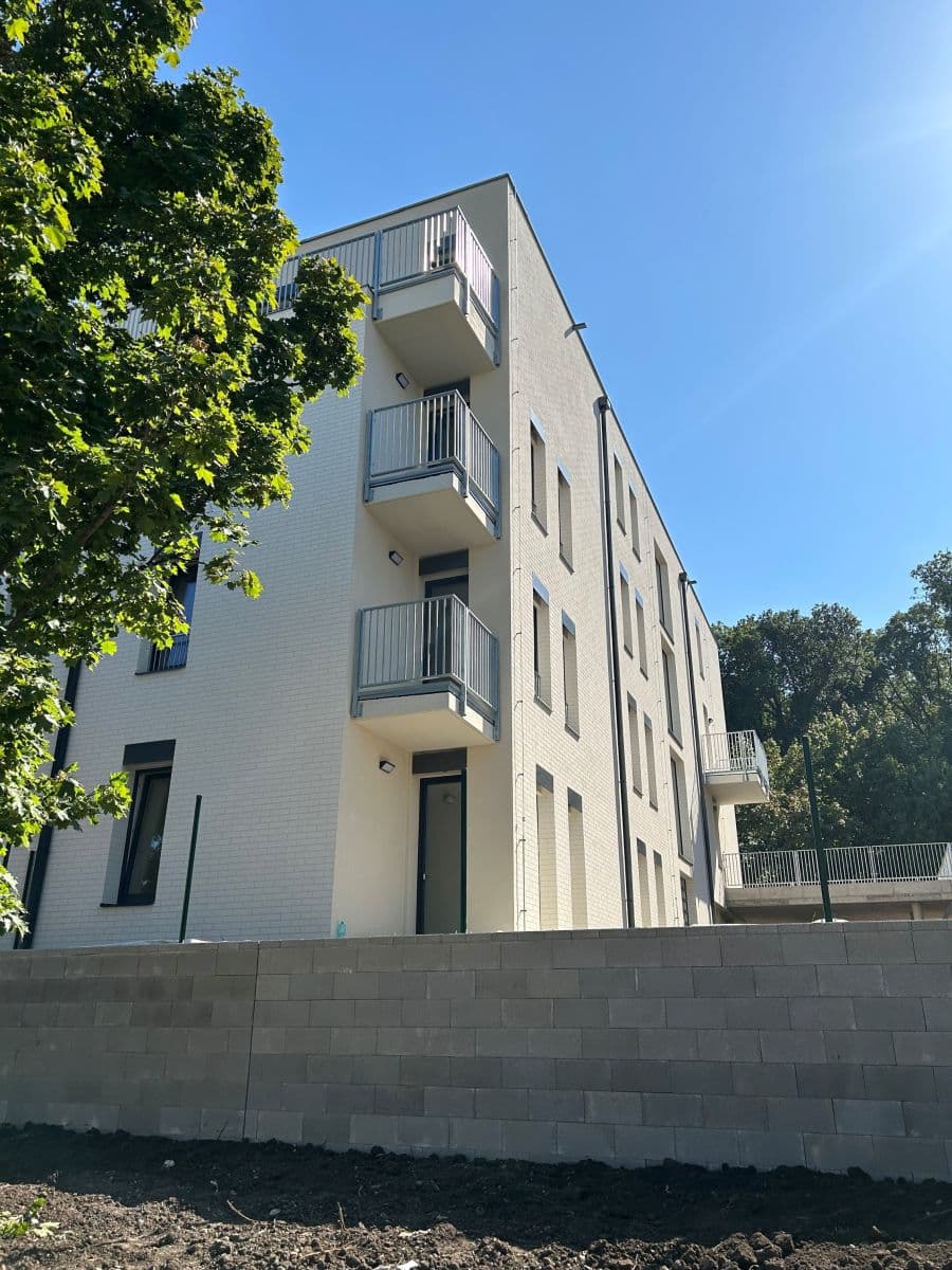 Prenájom bytu 2-izbový 52 m², K Cukrovaru, Odolena Voda, Středočeský kraj Prenájom bytu 2-izbový 52 m², K Cukrovaru, Odolena Voda, Středočeský kraj