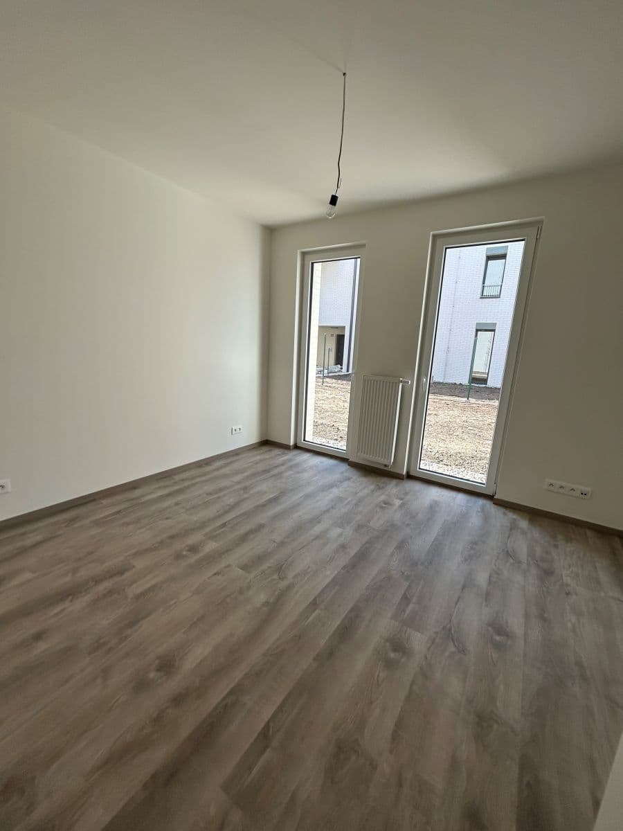 Prenájom bytu 2-izbový 52 m², K Cukrovaru, Odolena Voda, Středočeský kraj Prenájom bytu 2-izbový 52 m², K Cukrovaru, Odolena Voda, Středočeský kraj