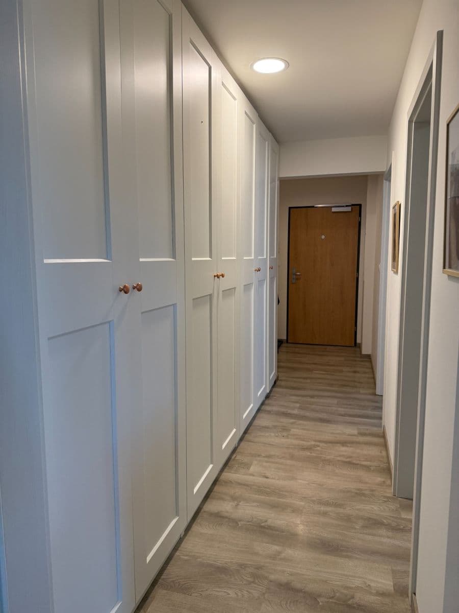 Prenájom bytu 2-izbový 52 m², K Cukrovaru, Odolena Voda, Středočeský kraj Prenájom bytu 2-izbový 52 m², K Cukrovaru, Odolena Voda, Středočeský kraj