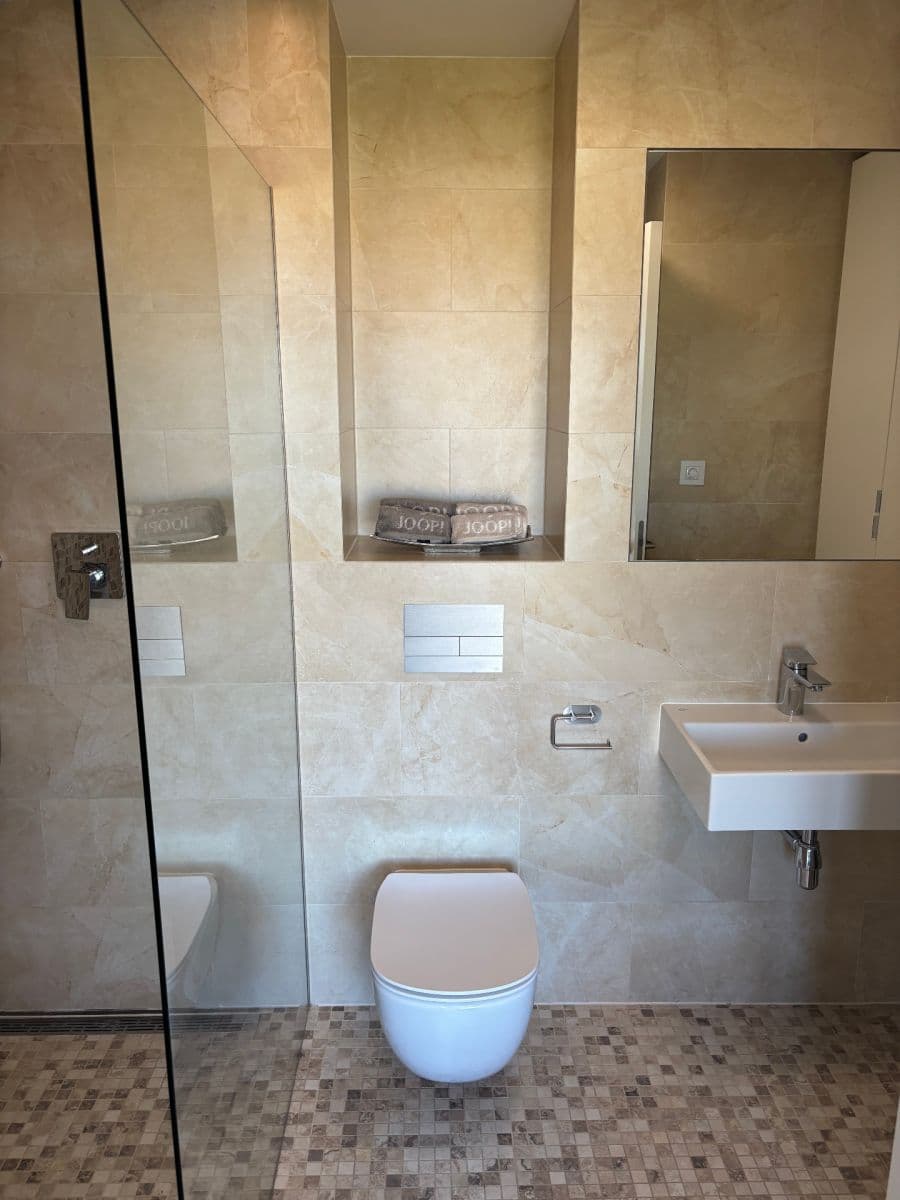 Predaj bytu 2-izbový 71 m², Za Karlínským přístavem, Praha, Praha Predaj bytu 2-izbový 71 m², Za Karlínským přístavem, Praha, Praha