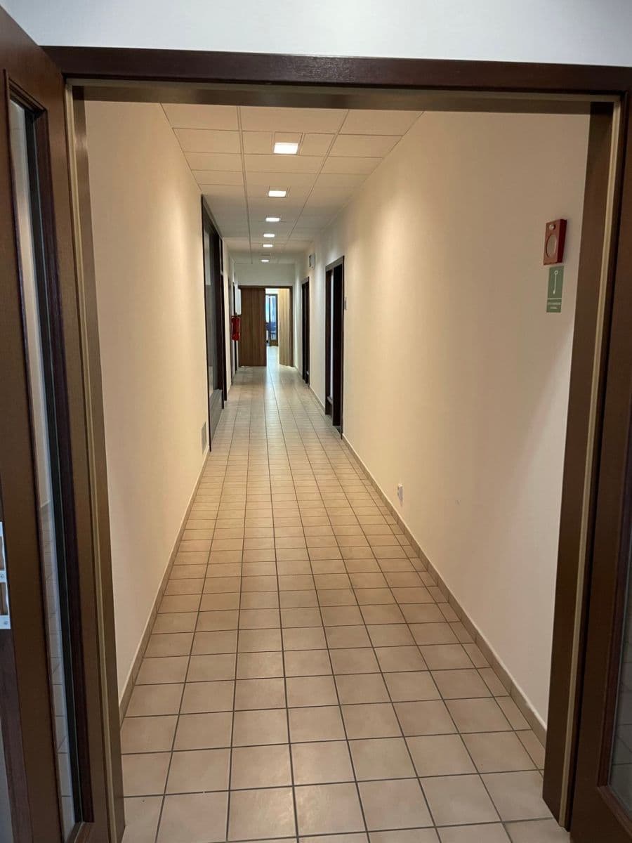 Prenájom kancelárie 18 m², U Elektry, Praha, Praha Prenájom kancelárie 18 m², U Elektry, Praha, Praha