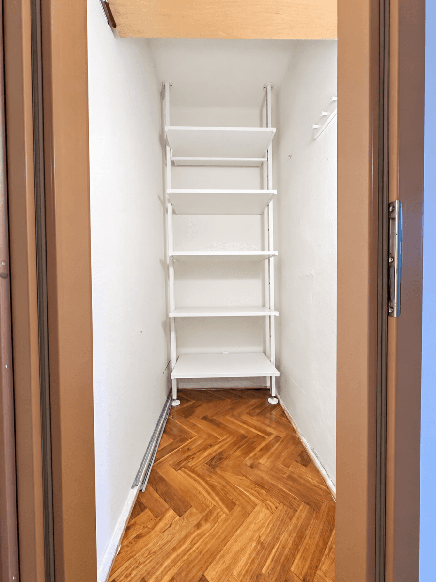 Prenájom bytu 2-izbový 55 m², Malovická, Praha, Praha Prenájom bytu 2-izbový 55 m², Malovická, Praha, Praha