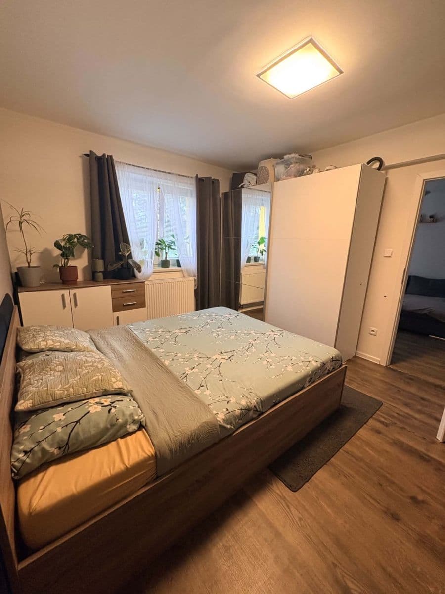 Predaj bytu 2-izbový 54 m², Československé armády, Chvaletice, Pardubický kraj Predaj bytu 2-izbový 54 m², Československé armády, Chvaletice, Pardubický kraj