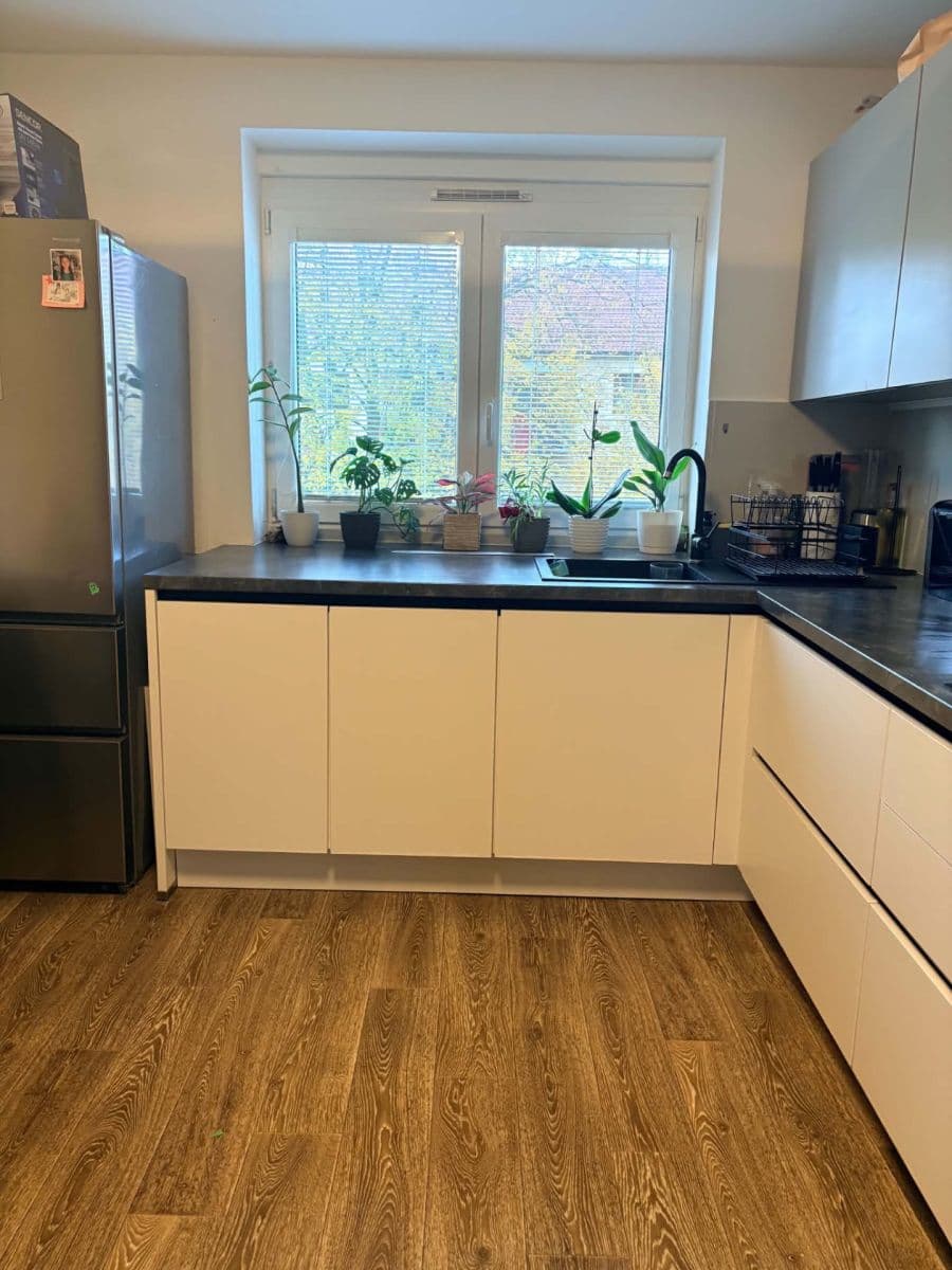 Predaj bytu 2-izbový 54 m², Československé armády, Chvaletice, Pardubický kraj Predaj bytu 2-izbový 54 m², Československé armády, Chvaletice, Pardubický kraj