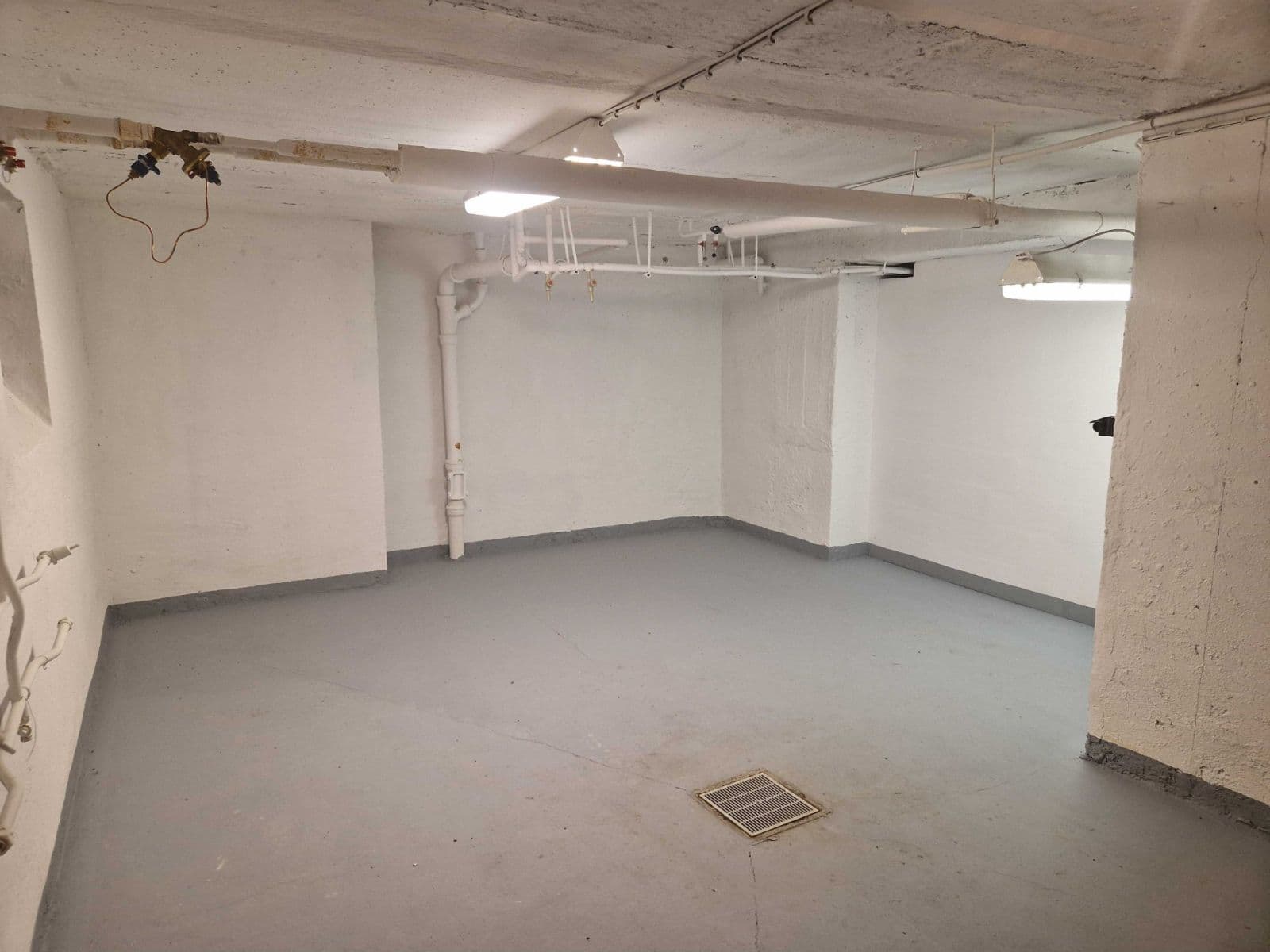 Prenájom garáže 31 m², Zelenečská, Praha, Praha Prenájom garáže 31 m², Zelenečská, Praha, Praha