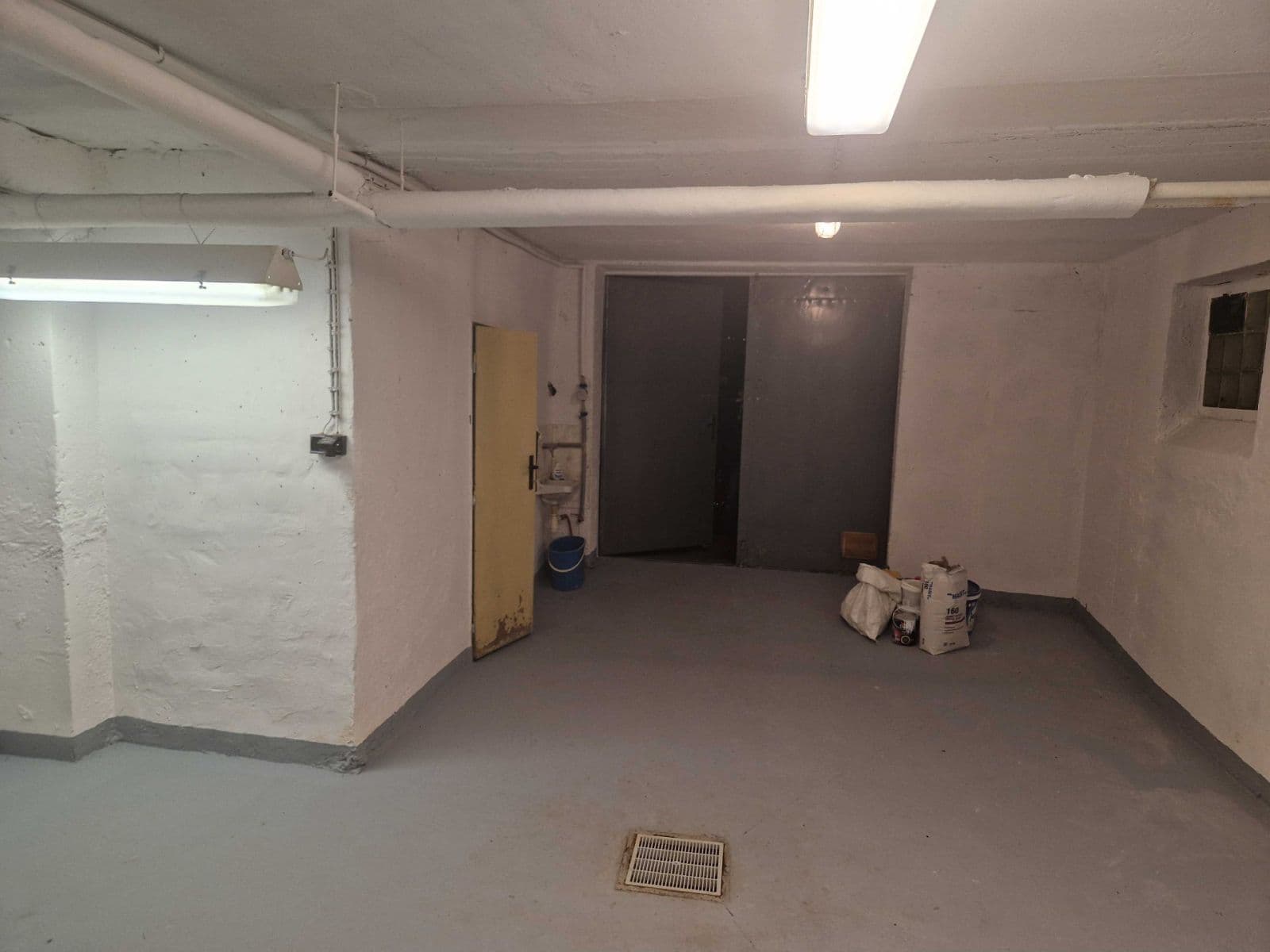 Prenájom garáže 31 m², Zelenečská, Praha, Praha Prenájom garáže 31 m², Zelenečská, Praha, Praha