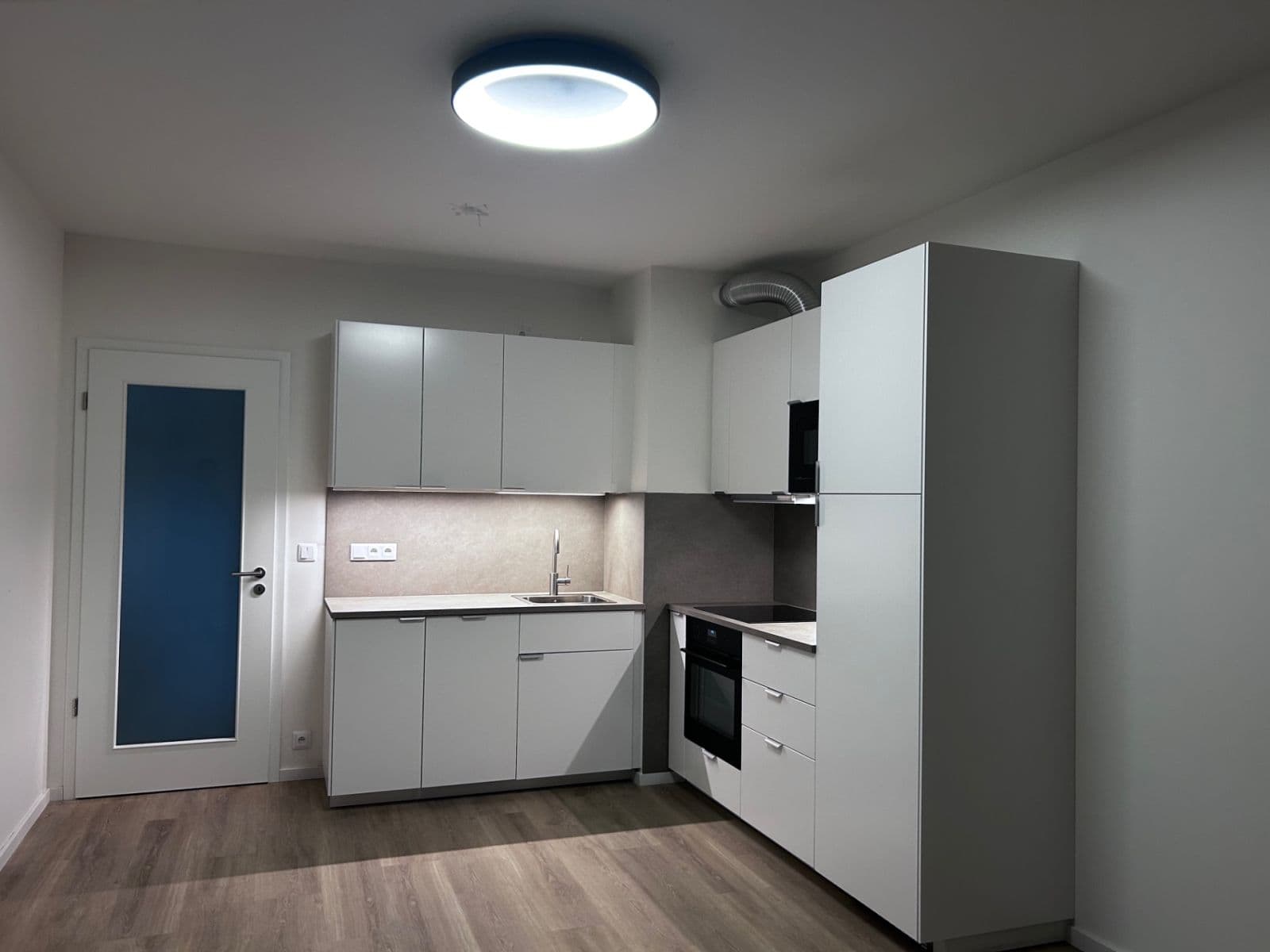 Prenájom bytu 2-izbový 50 m², Divíškové, Praha, Praha Prenájom bytu 2-izbový 50 m², Divíškové, Praha, Praha