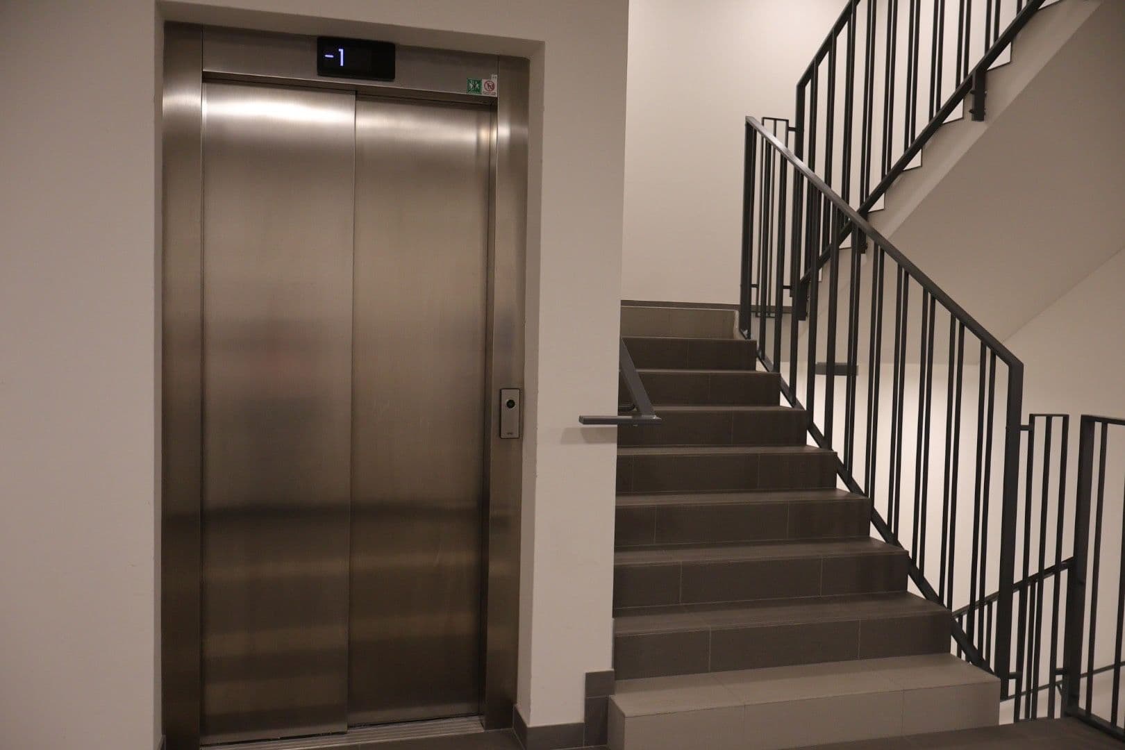 Prenájom bytu 2-izbový 50 m², Divíškové, Praha, Praha Prenájom bytu 2-izbový 50 m², Divíškové, Praha, Praha