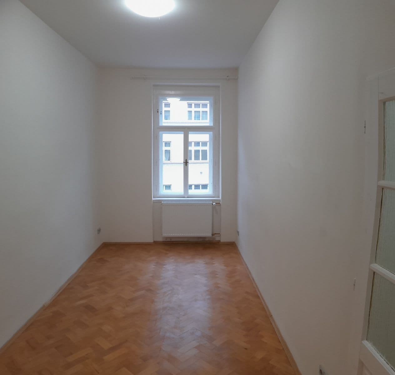 Prenájom bytu 2-izbový 64 m², Viktora Huga, Praha, Praha Prenájom bytu 2-izbový 64 m², Viktora Huga, Praha, Praha