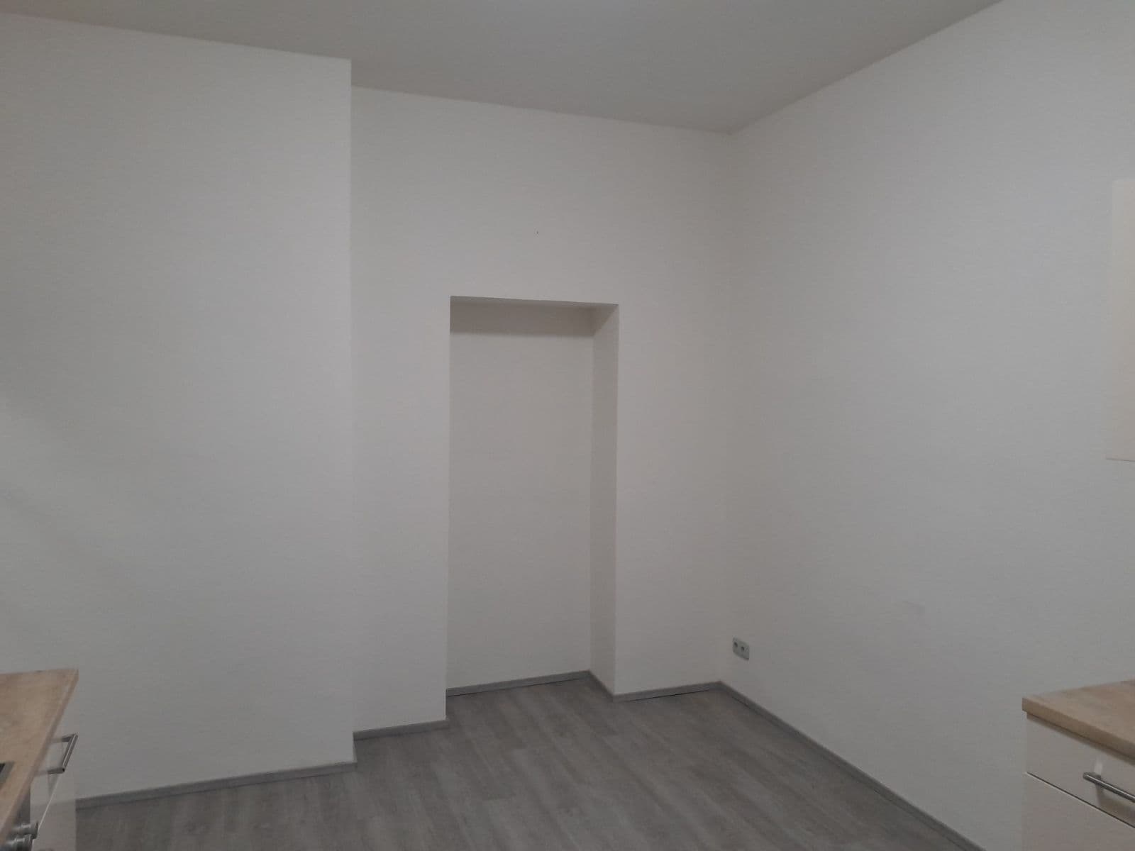 Prenájom bytu 2-izbový 64 m², Viktora Huga, Praha, Praha Prenájom bytu 2-izbový 64 m², Viktora Huga, Praha, Praha