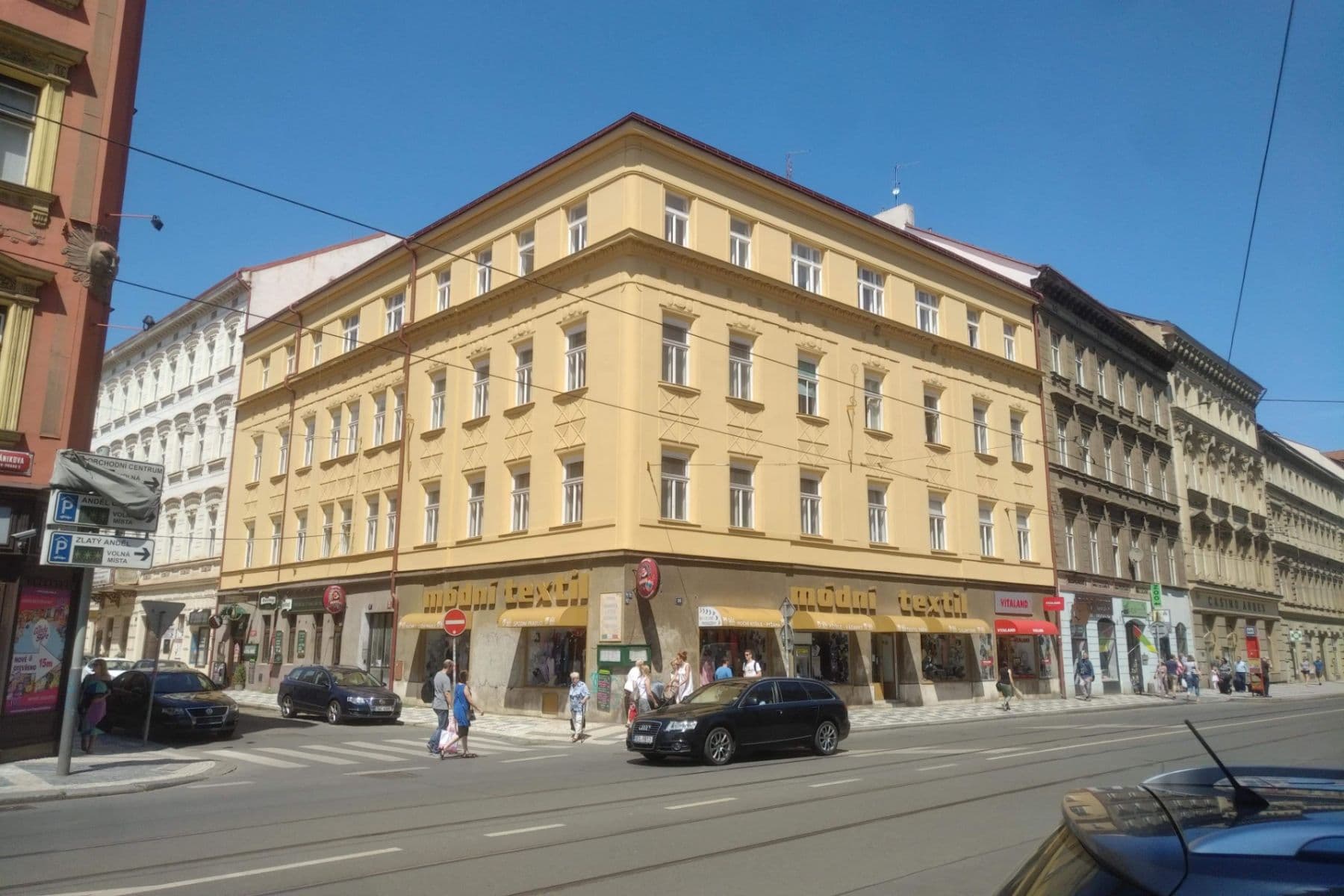 Prenájom bytu 2-izbový 64 m², Viktora Huga, Praha, Praha Prenájom bytu 2-izbový 64 m², Viktora Huga, Praha, Praha