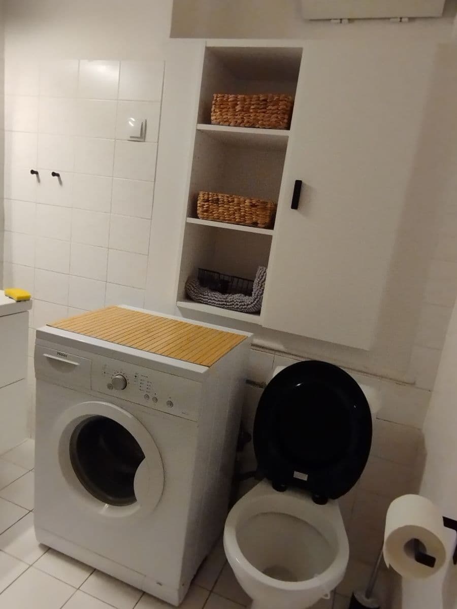 Prenájom bytu 1-izbový 31 m², Roháčova, Praha, Praha Prenájom bytu 1-izbový 31 m², Roháčova, Praha, Praha