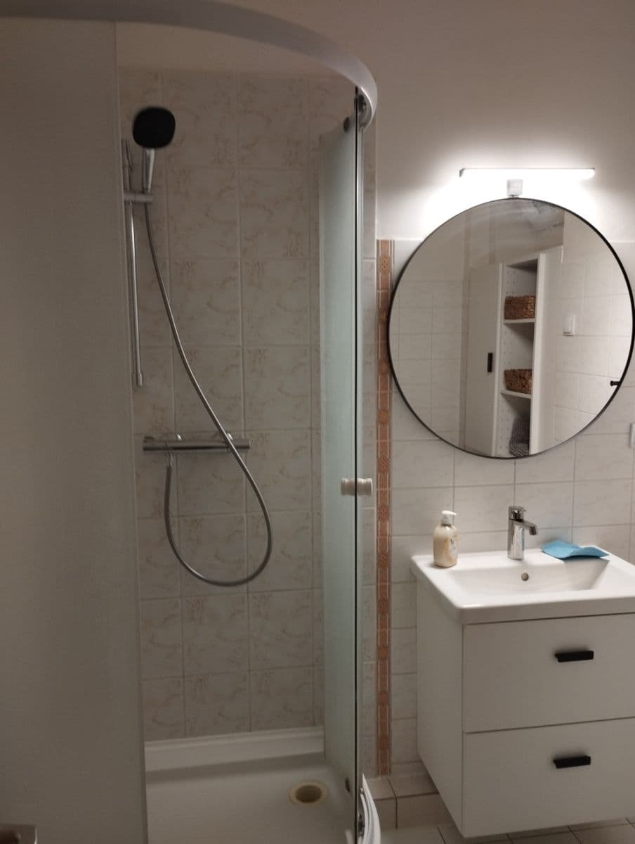 Prenájom bytu 1-izbový 31 m², Roháčova, Praha, Praha Prenájom bytu 1-izbový 31 m², Roháčova, Praha, Praha